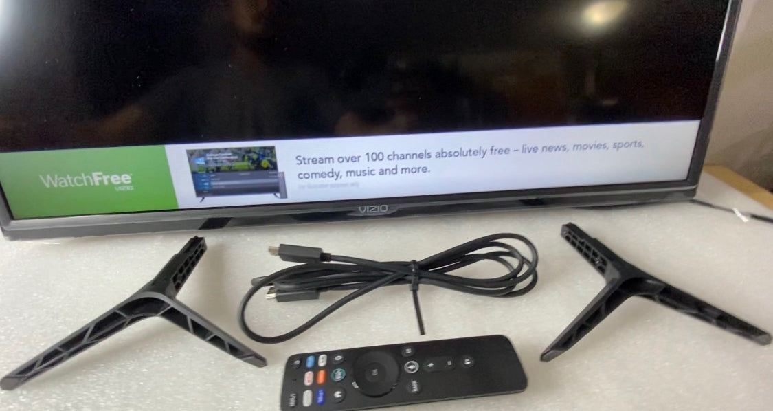 Like New VIZIO D-Series 720P 32” Class LED Smart TV, Black
