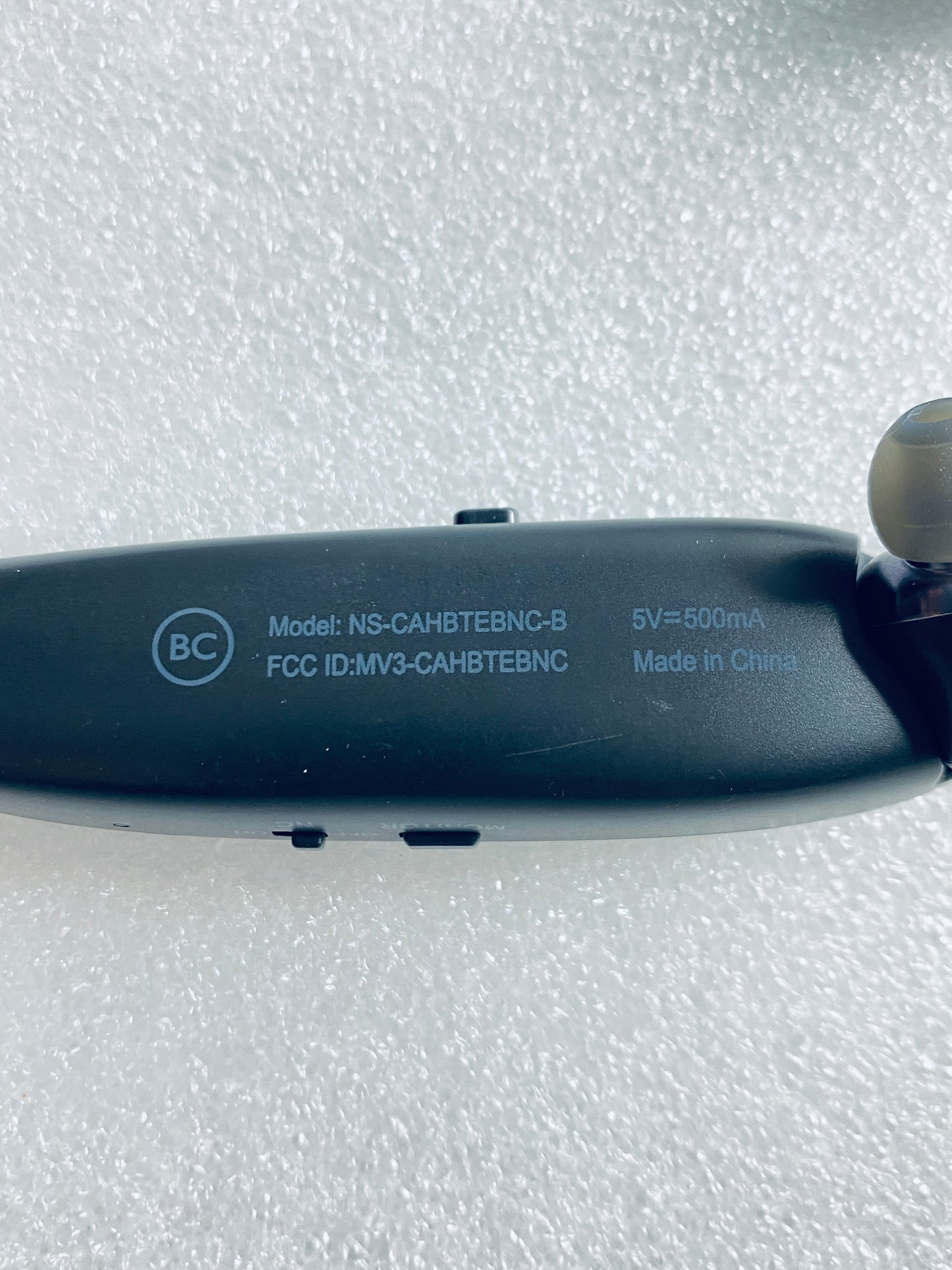 Insignia Wireless Bluetooth In-Ear Black Headset With Microphone, NS-CAHBTEBNC-B
