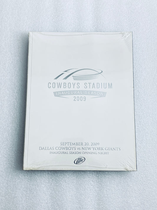 New Other Dallas Cowboys Cheerleaders YearBook America's Sweethearts Sep, 2009