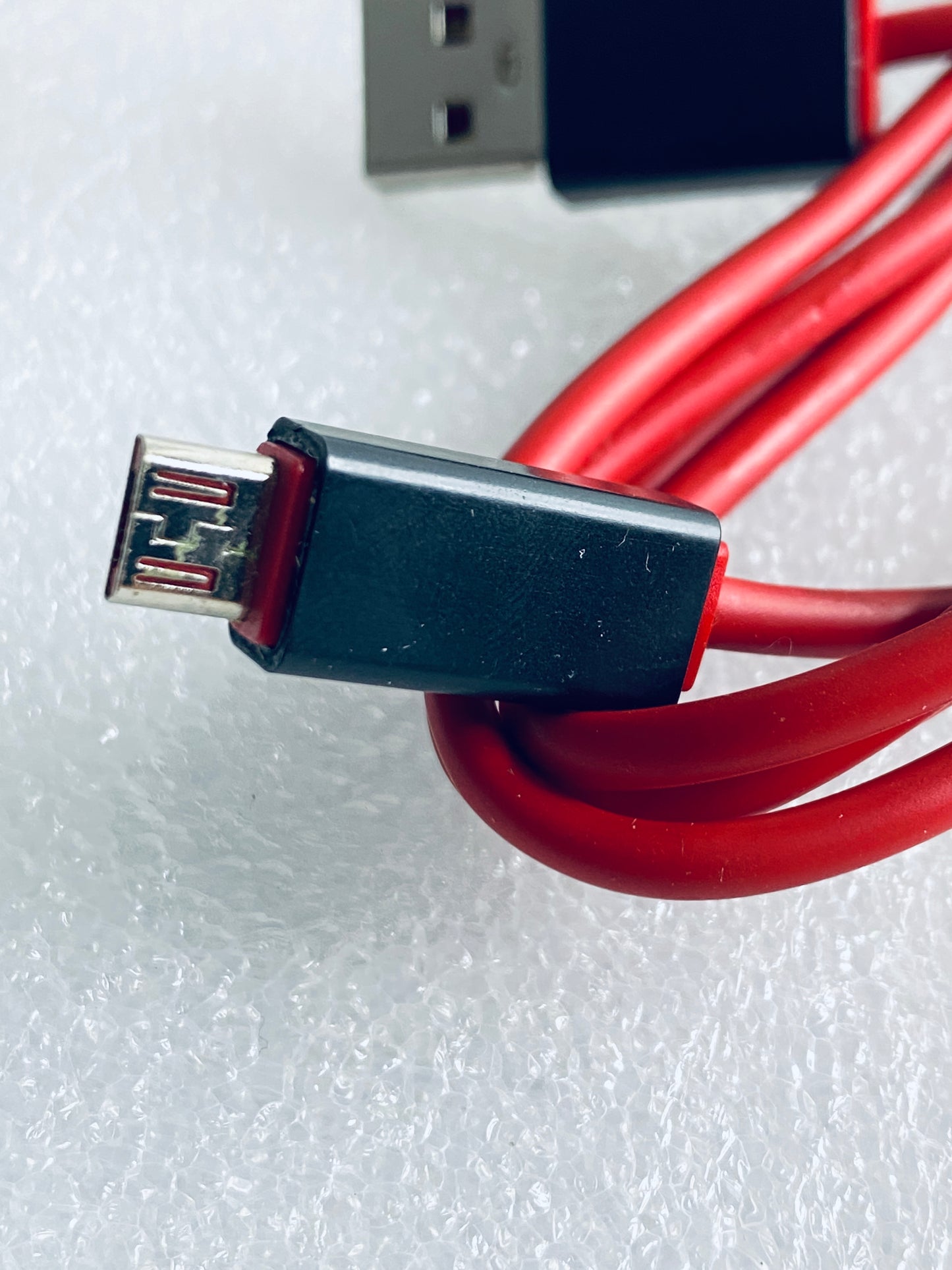 beats 10W USB Power Adapter 5V 2.1A, B0506 & Micro To USB Cable