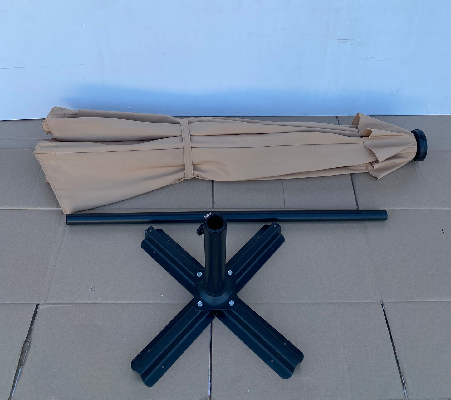 Wikiwiki 9 Foot. Solar 32 LED Lights Patio Umbrella Rectangle Crank Tan - (READ)