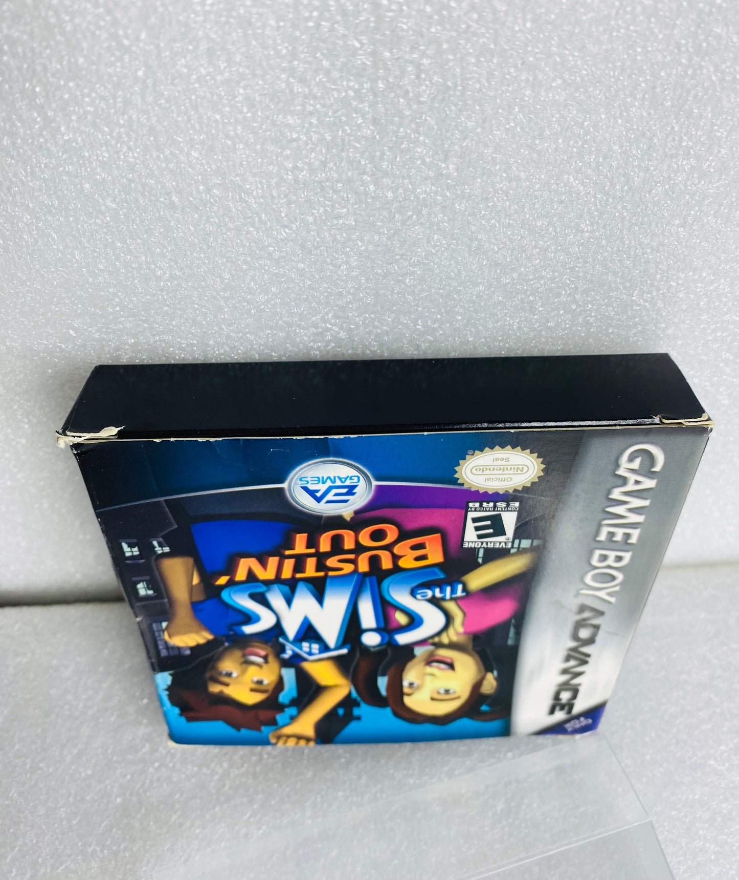 the Sims Bustin' Out (Nintendo Game Boy Advance, 2003) W/Plastic Cover - (READ)