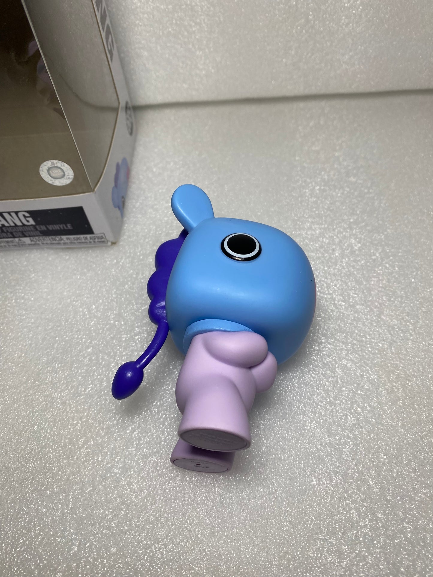 funko Pop #685 BT21 Mang Vinyl Figure, 6.25" x 4.5" x 3.5" - (READ)