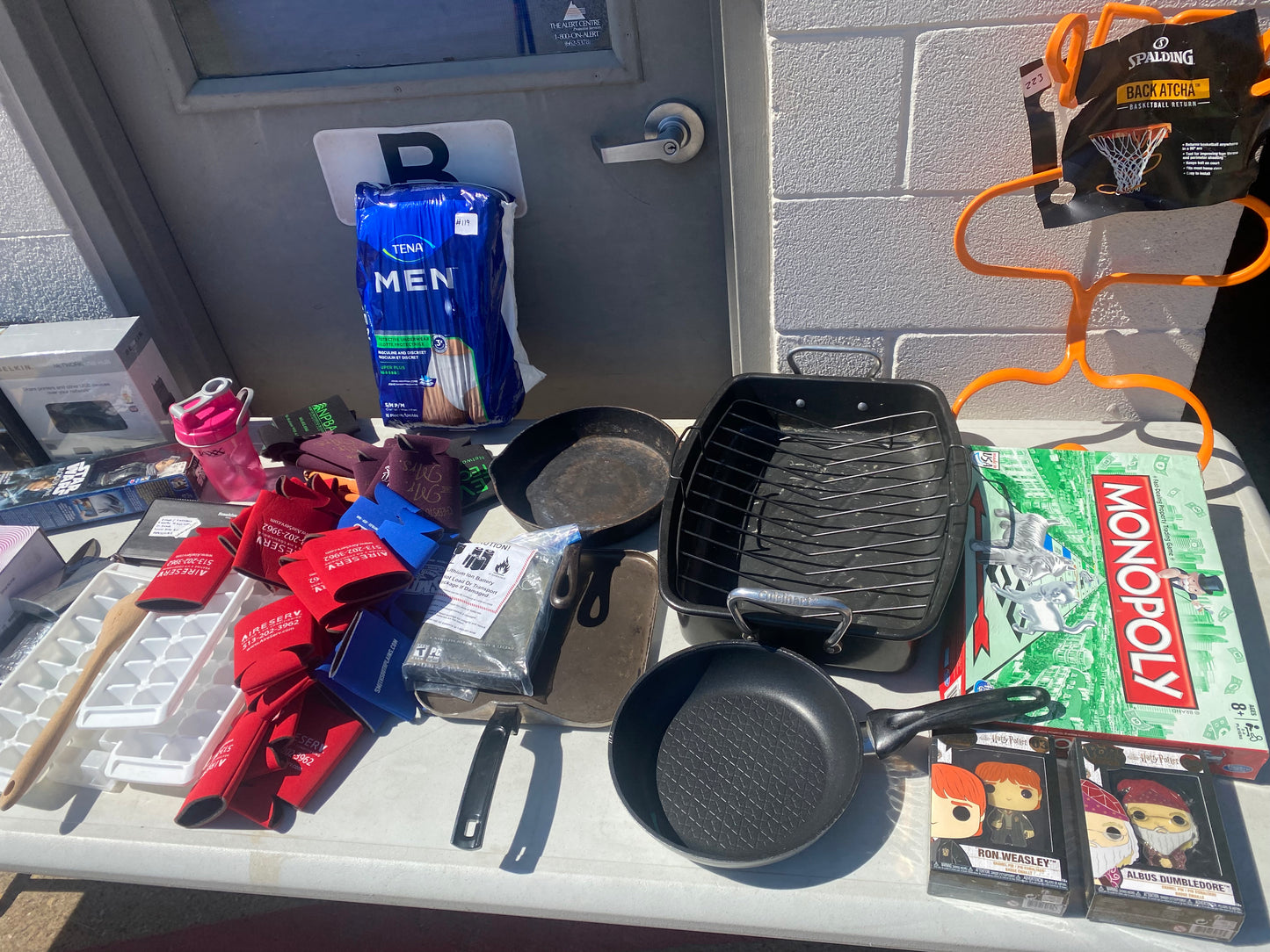 #198 - Generous Lot Of - Mixed Household & Electric Items - (IN CONDITION AS SHOWN)