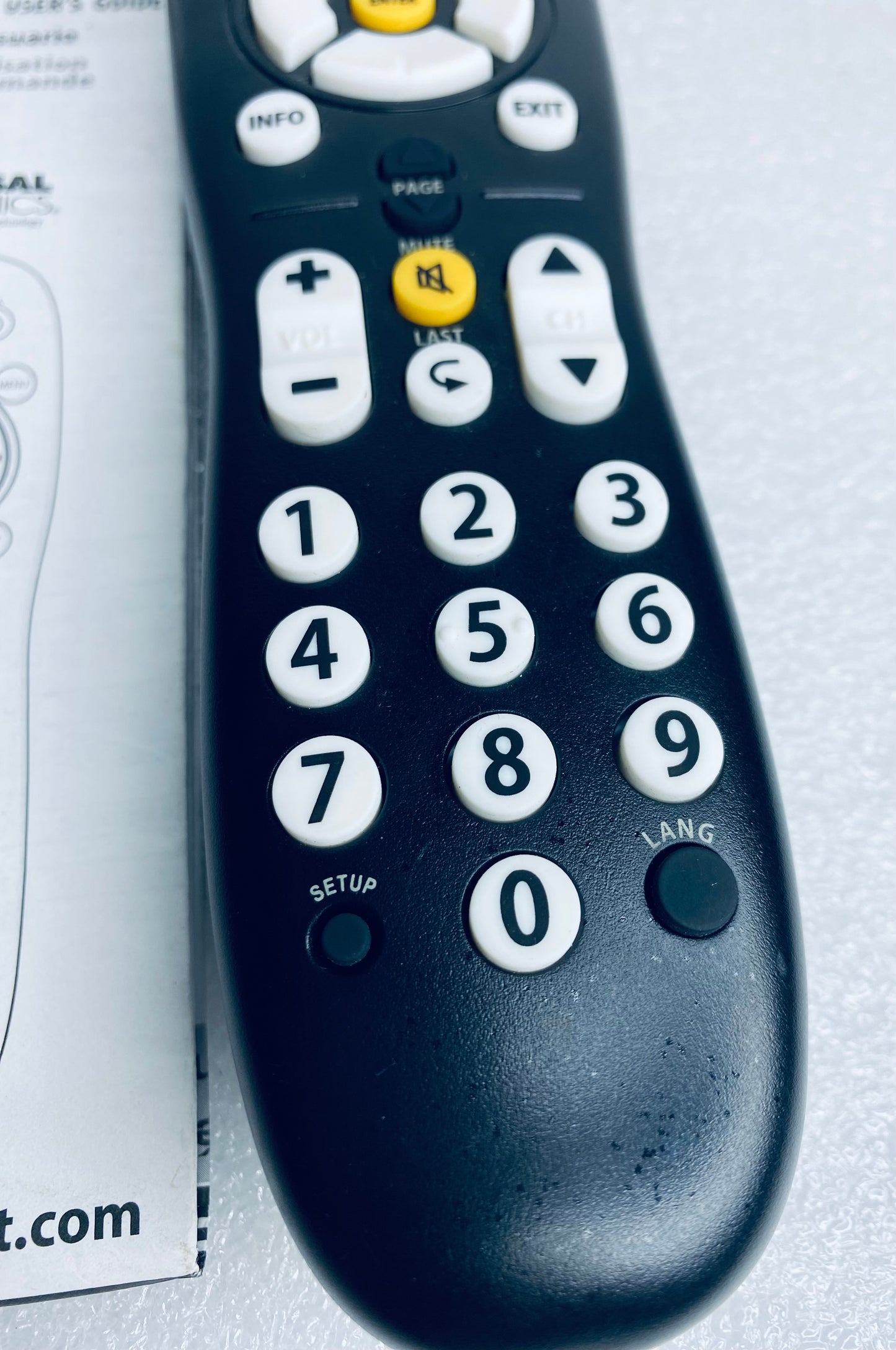 #04 - universal Electronics Programmable Remote Control, URC2069, 7" x 2" x 1", Black - (IN CONDITION AS SHOWN)