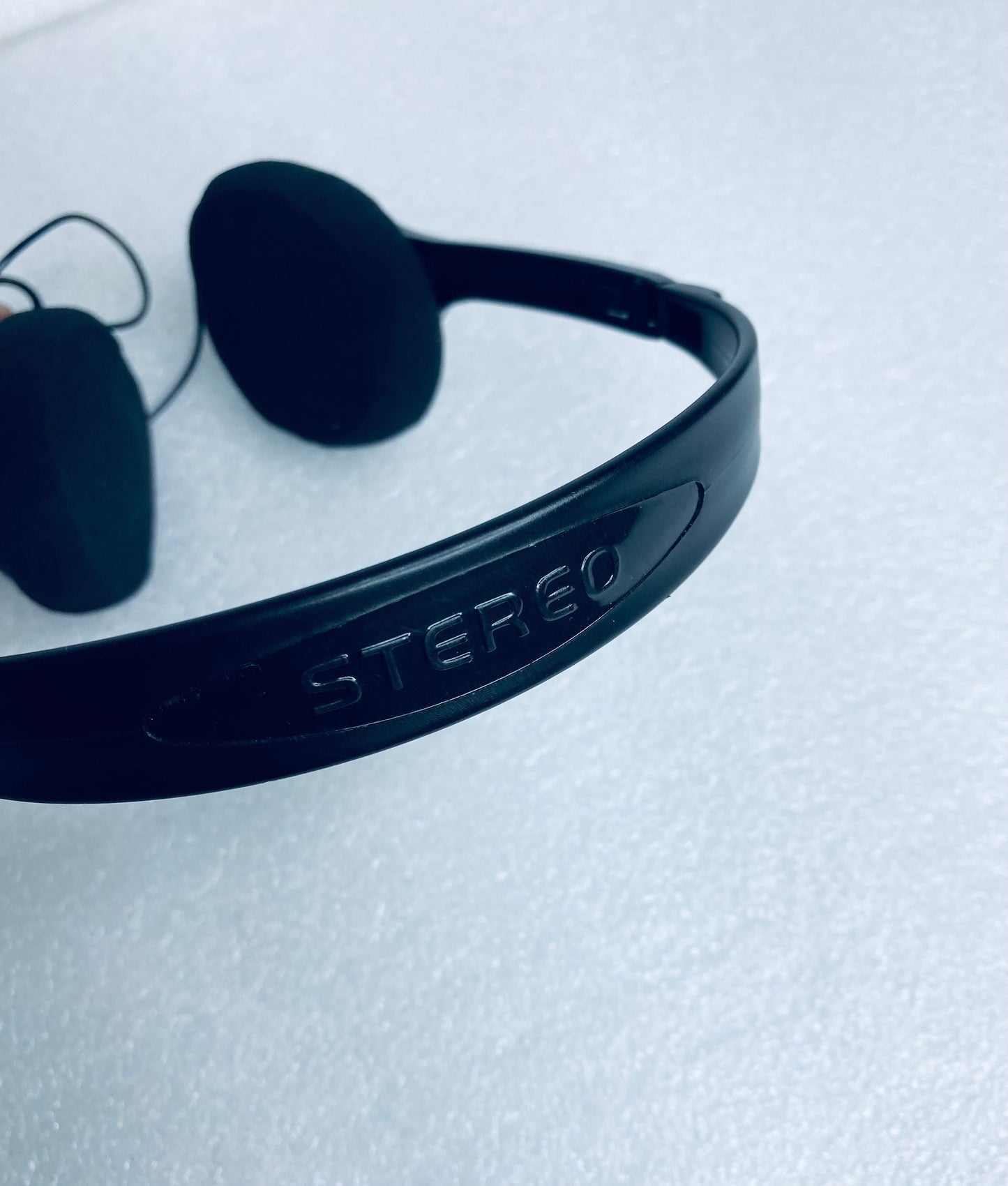 #32 - digital Over The Ear Headphones Stereo, 3.5mm, Black - (READ) - (IN CONDITION AS SHOWN)