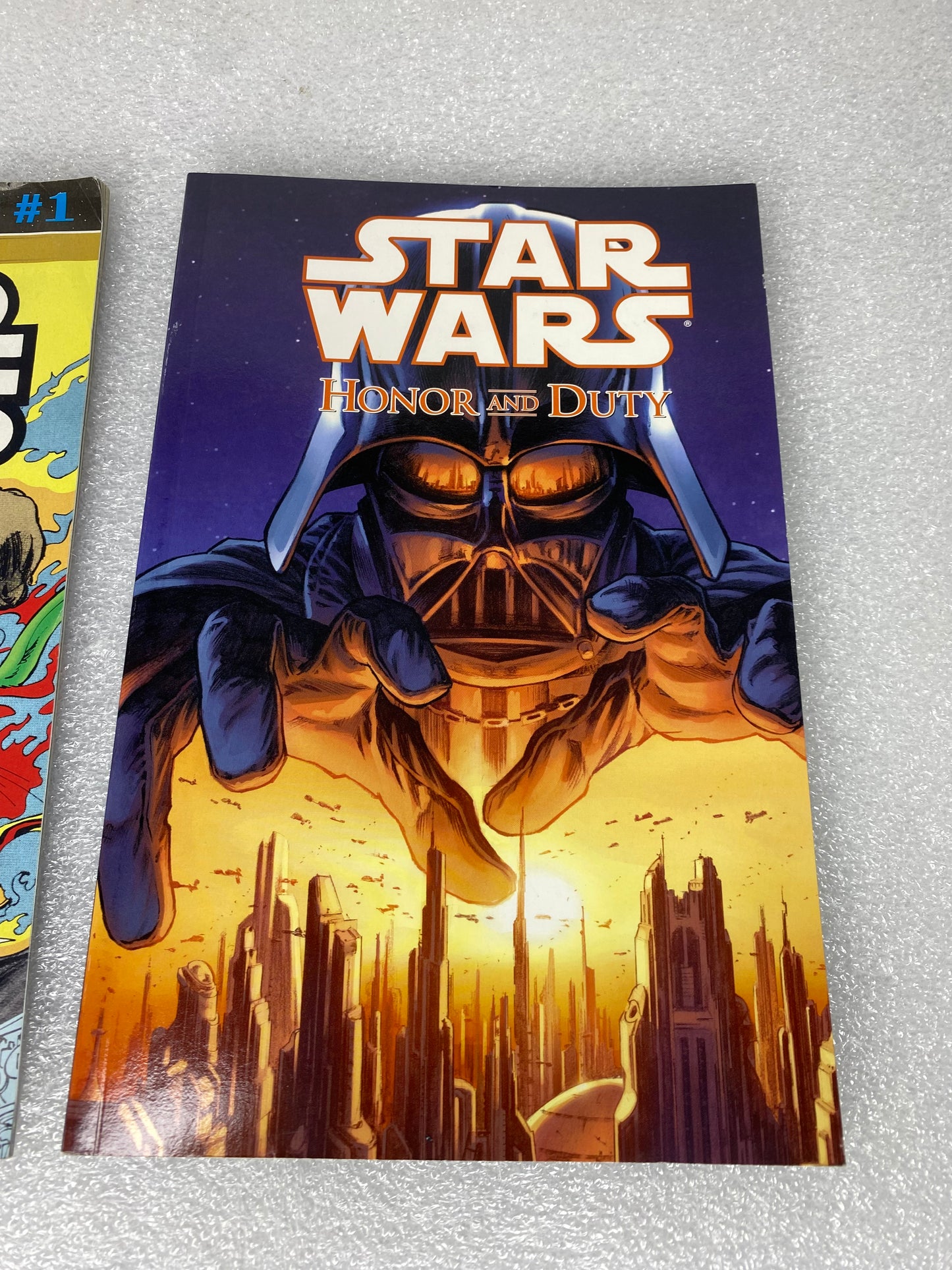 #46 - lot of 2 - Marvel & Dark Horse Star Wars Comic Books - (READ) - (IN CONDITION AS SHOWN)