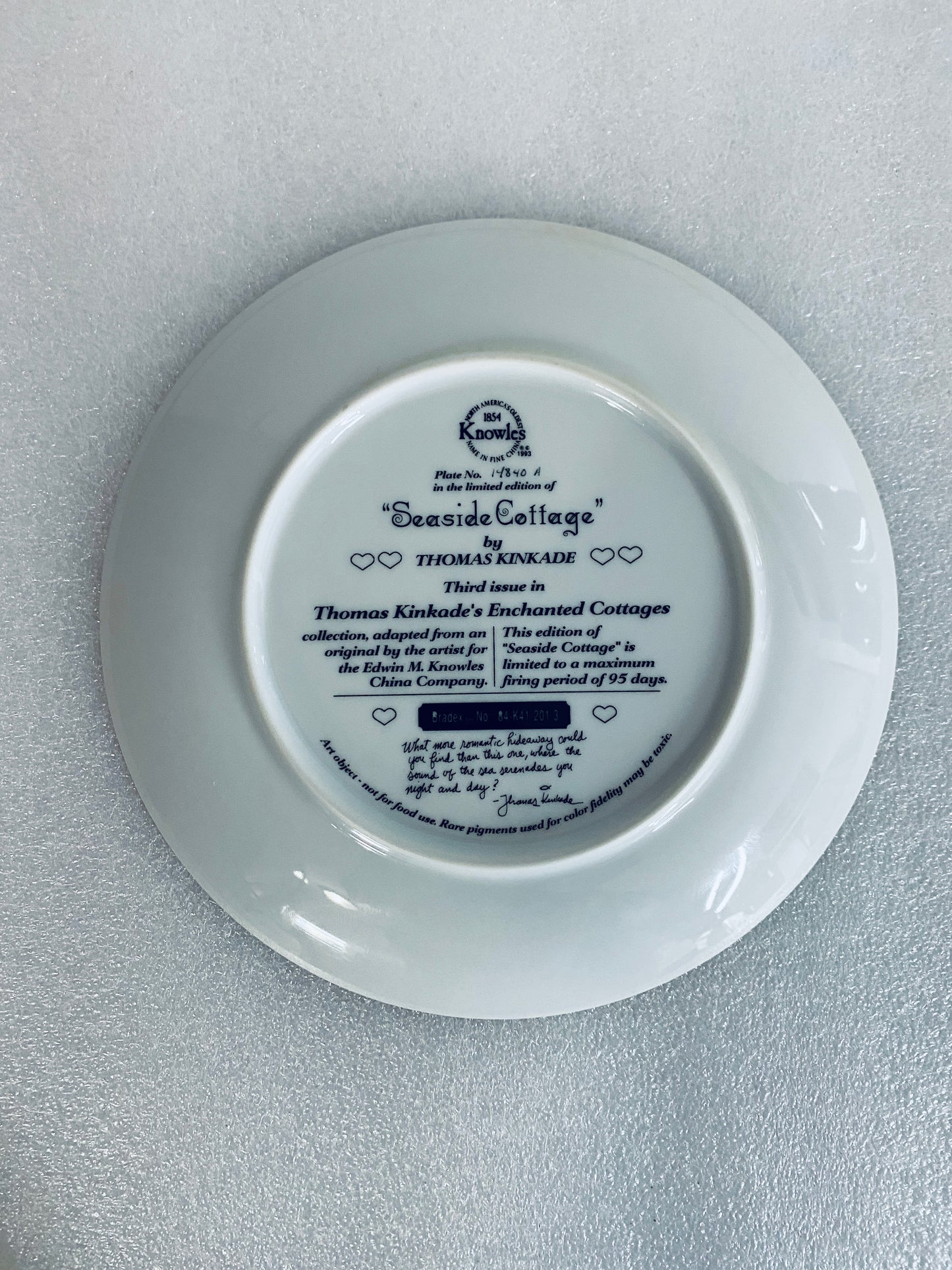 thomas Kinkade's Enchanted Cottages "Seaside Cottage" Round Plate With COA