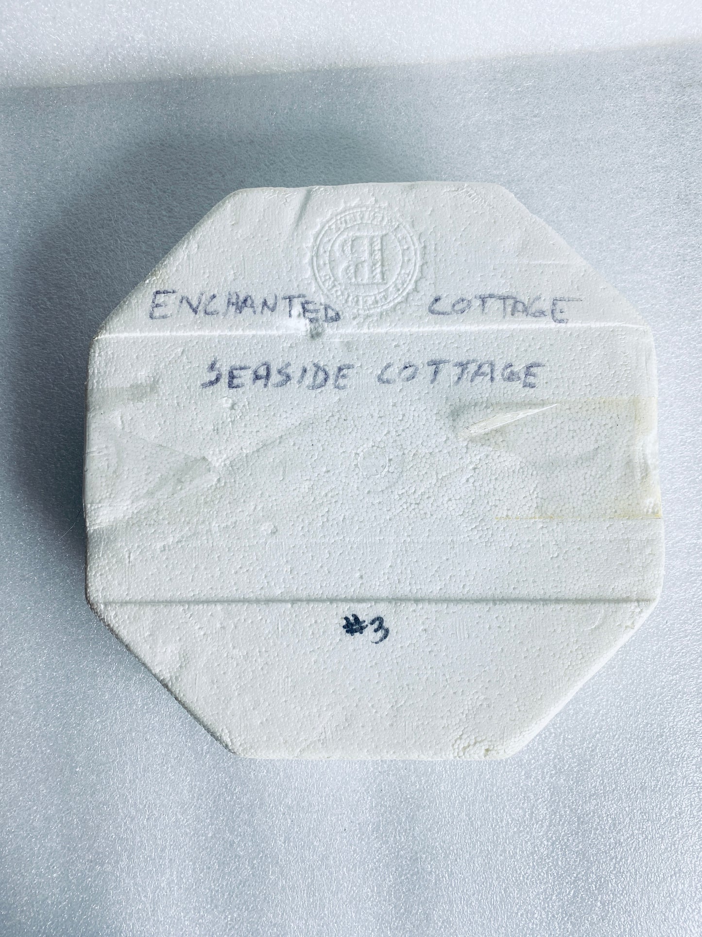 thomas Kinkade's Enchanted Cottages "Seaside Cottage" Round Plate With COA
