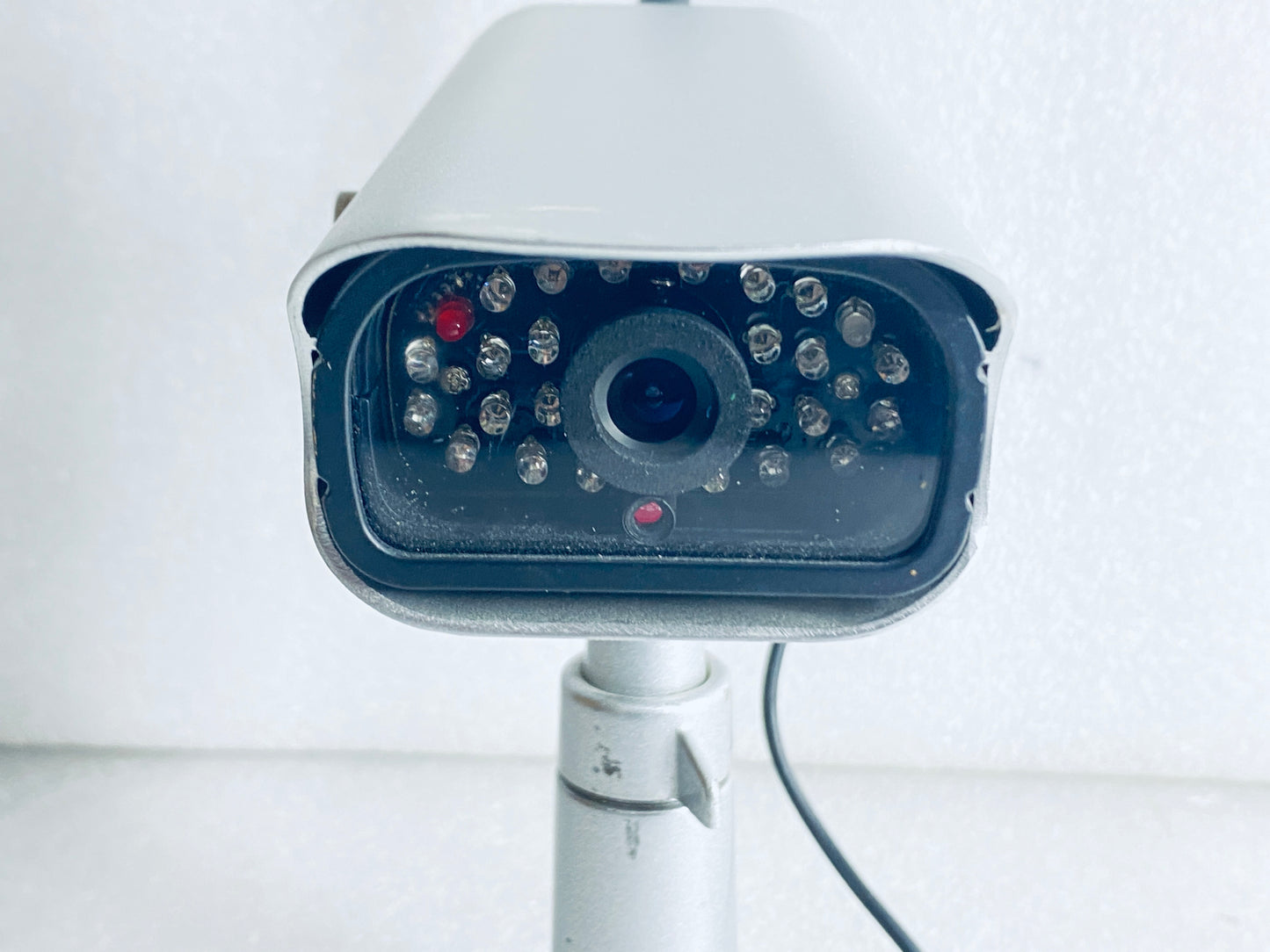 swann Advanced Digital Wireless Security Camera, ADW-300 - (READ)