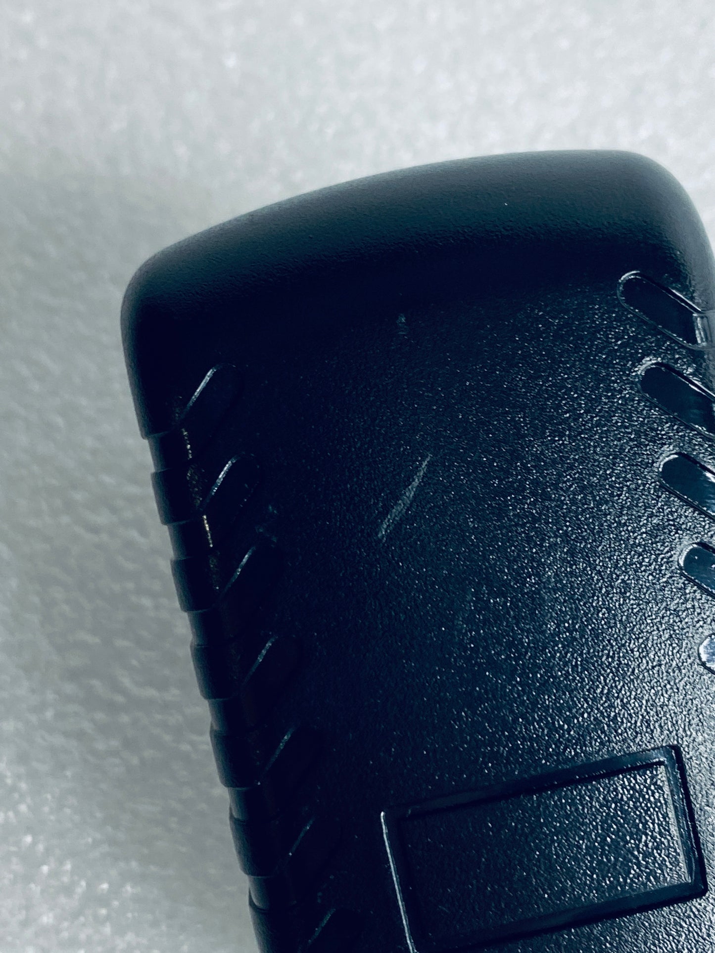 TY1200200A1MN AC/DC 12V 2A Switching Adapter & 4-Way Split Power Cable - (READ)