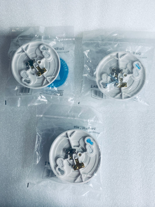 lot Of 3 New - Bergen BK2 Keyless Base Socket Ceiling Plates, White - (READ)