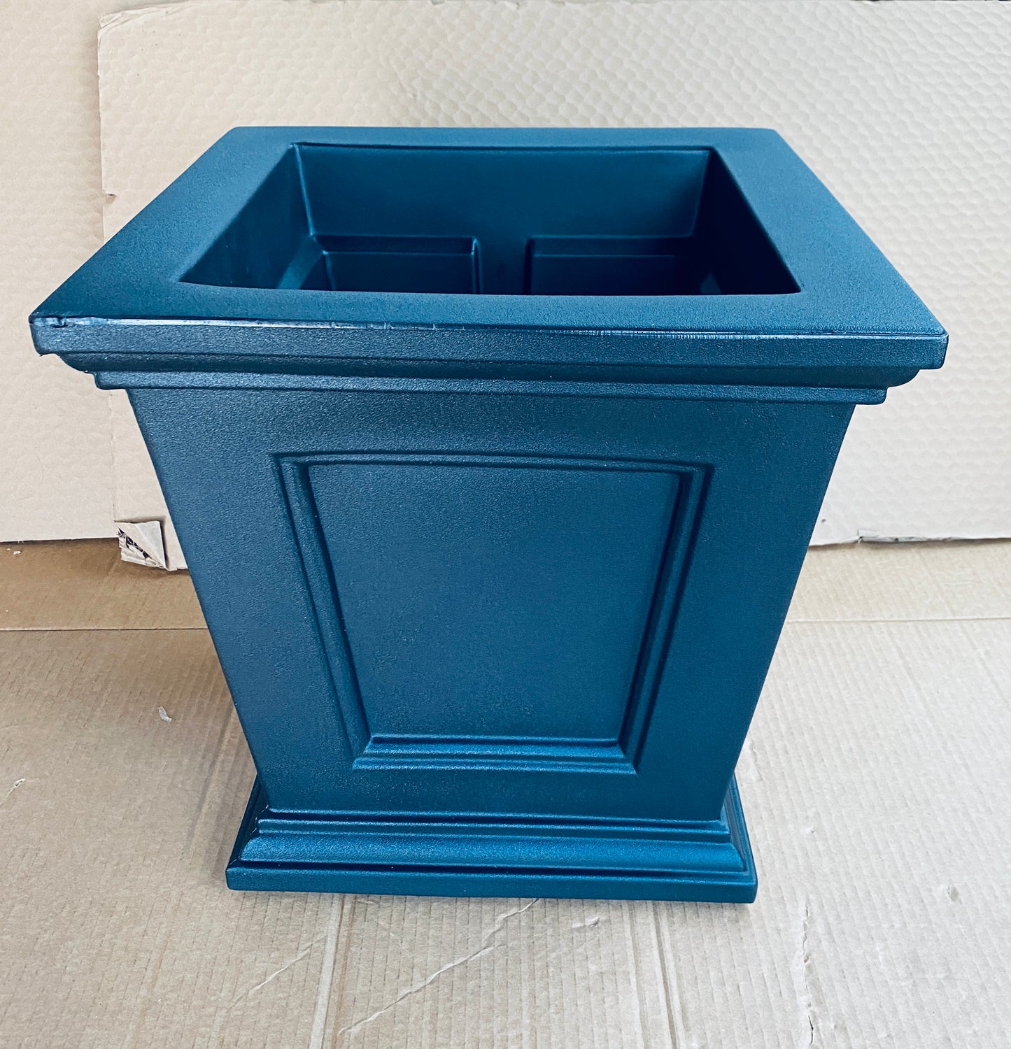 New Other Mayne Fairfield 16” Square Planter, Self-Watering & Weather-Resistant