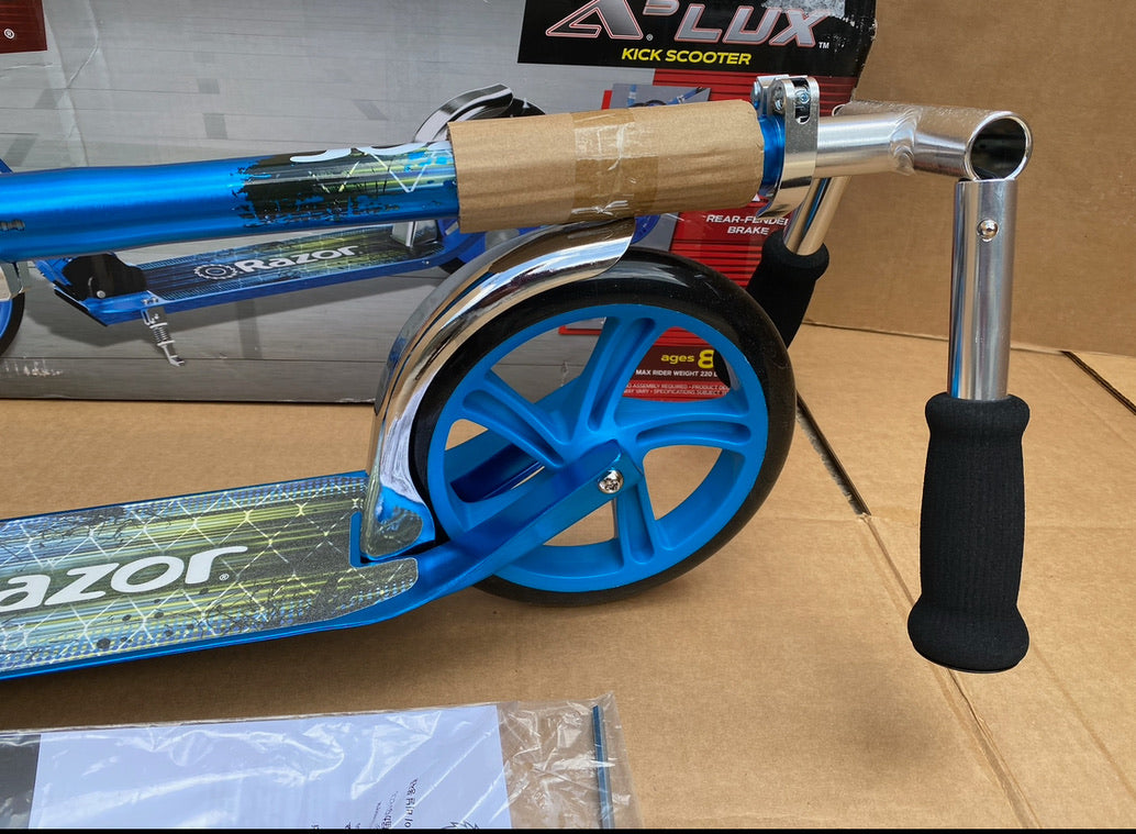 New Other Razor A5 Lux Kick Scooter For Kids Ages 8+ & Up To 220 lbs