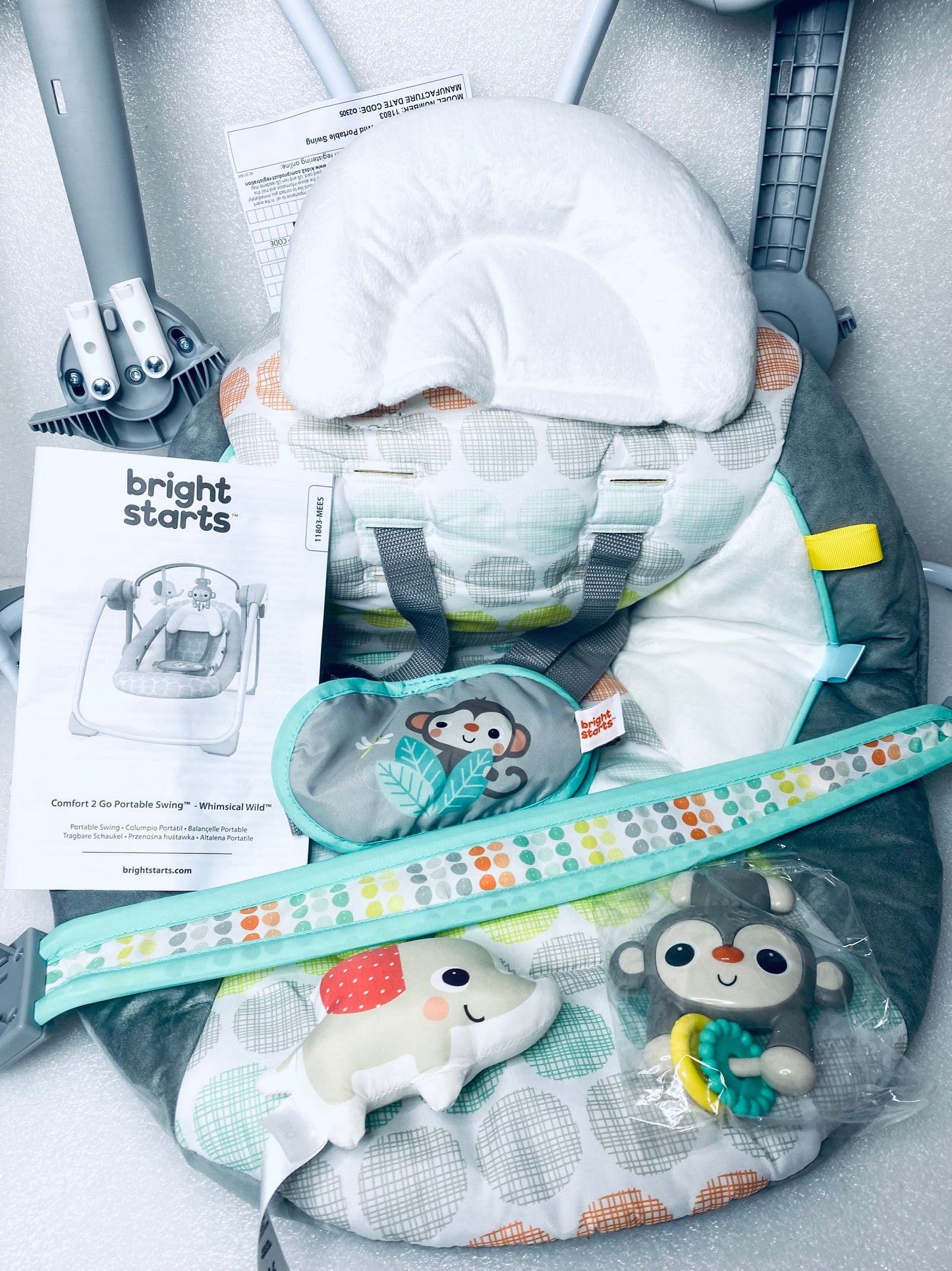 Bright Starts Automatic 6-Speed Portable Baby Swing, Whimsical Wild