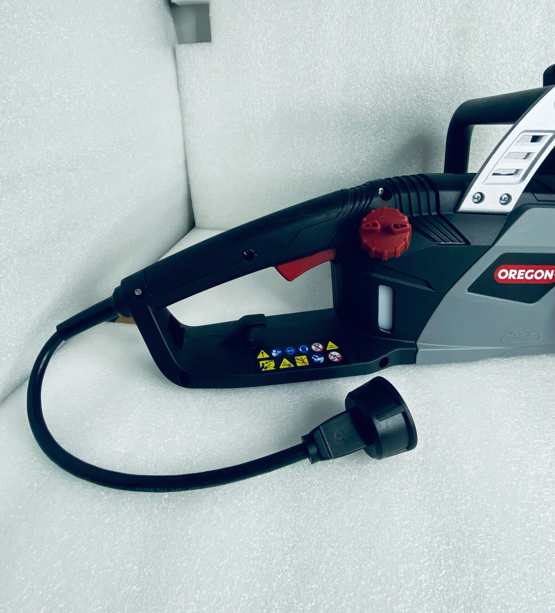 New Other Oregon CS1400 15 Amp Corded Electric Chainsaw W/ 16" Guide Bar & Chain