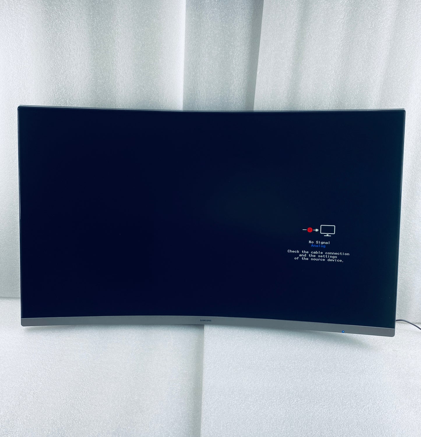 New Open Box Samsung 32” S3 FHD 100Hz Curved Gaming Monitor W/ Built-in Speakers