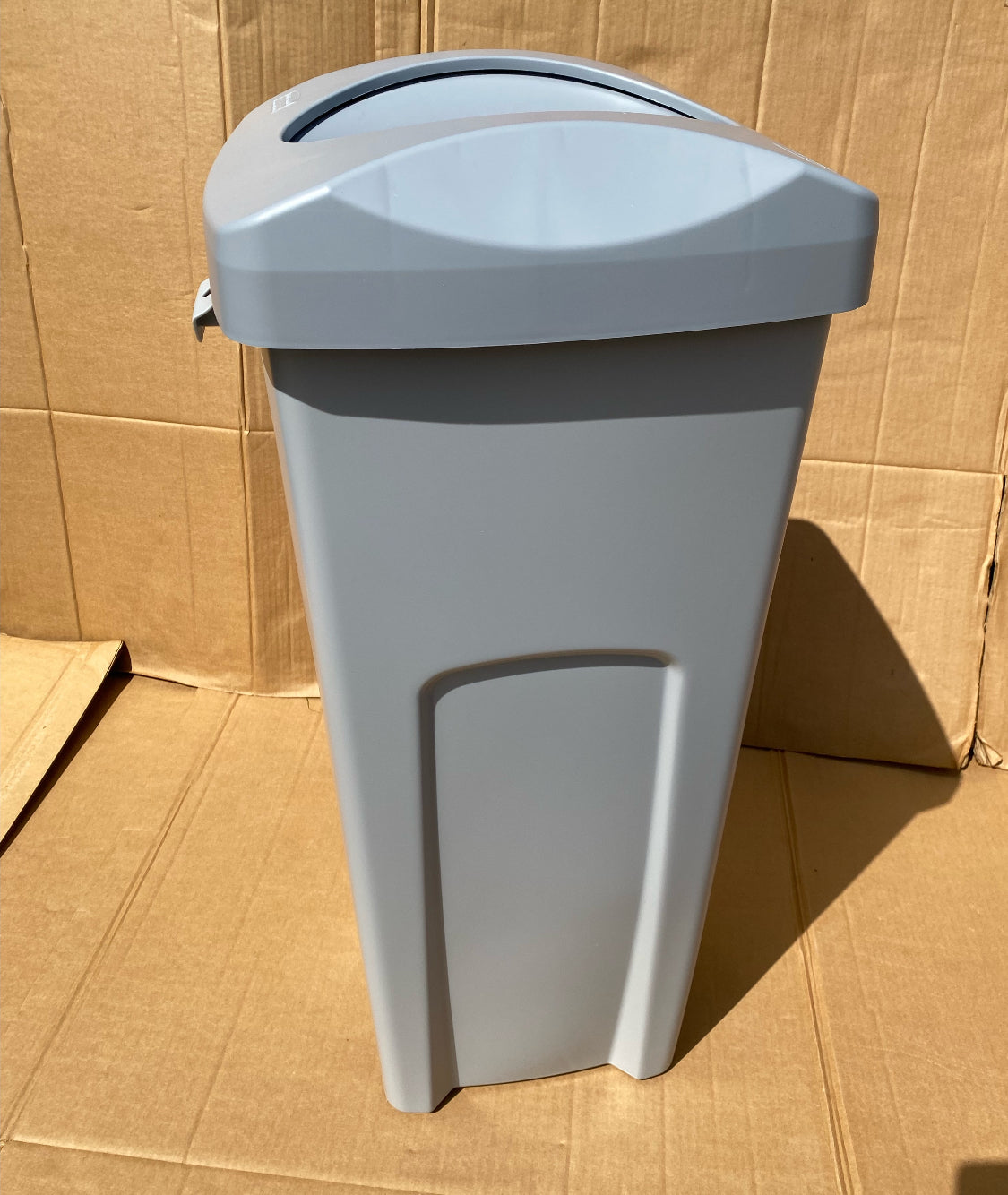 New Other Rubbermaid Commercial 23Gal Universal Plastic Trash Can W/ Swing Lid