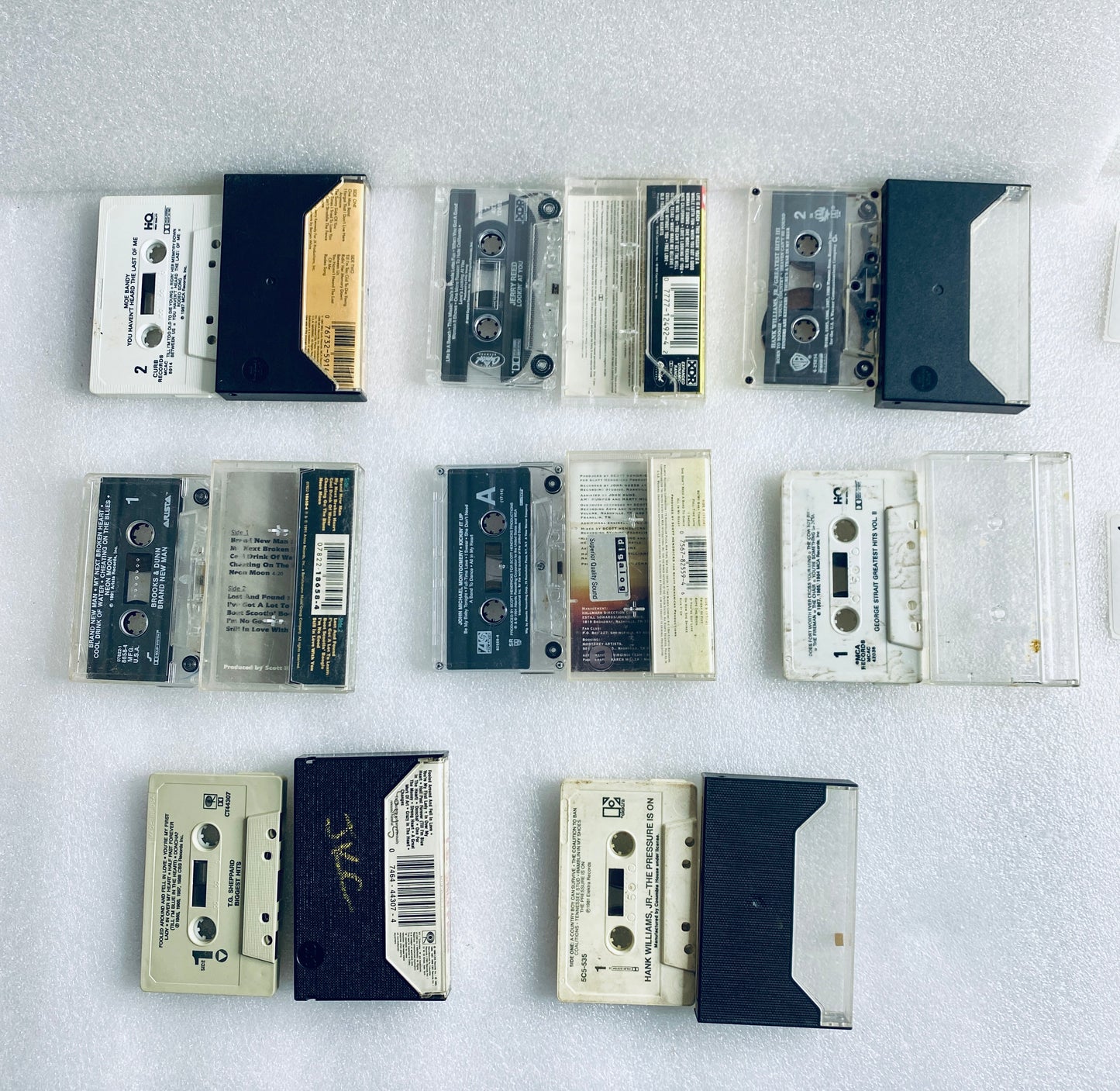 lot Of 8 - Mixed Artist/Genre Music Cassette Tapes, Mainly Country