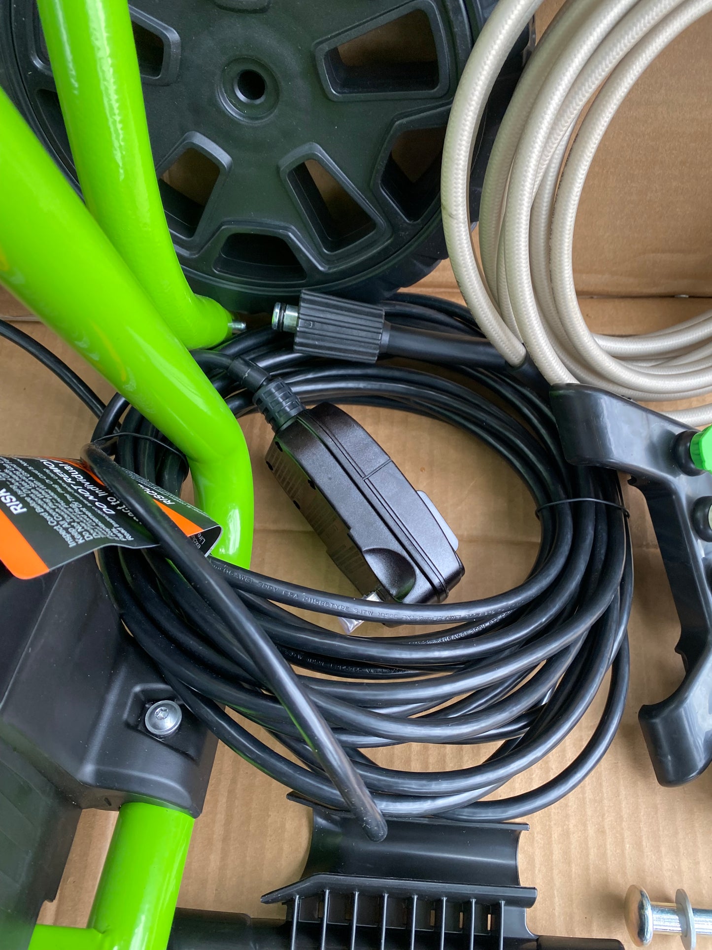 Greenworks 2000 PSI 1.1 GPM Max Electric Power Washer W/ 25°, 40° & Soap Nozzle