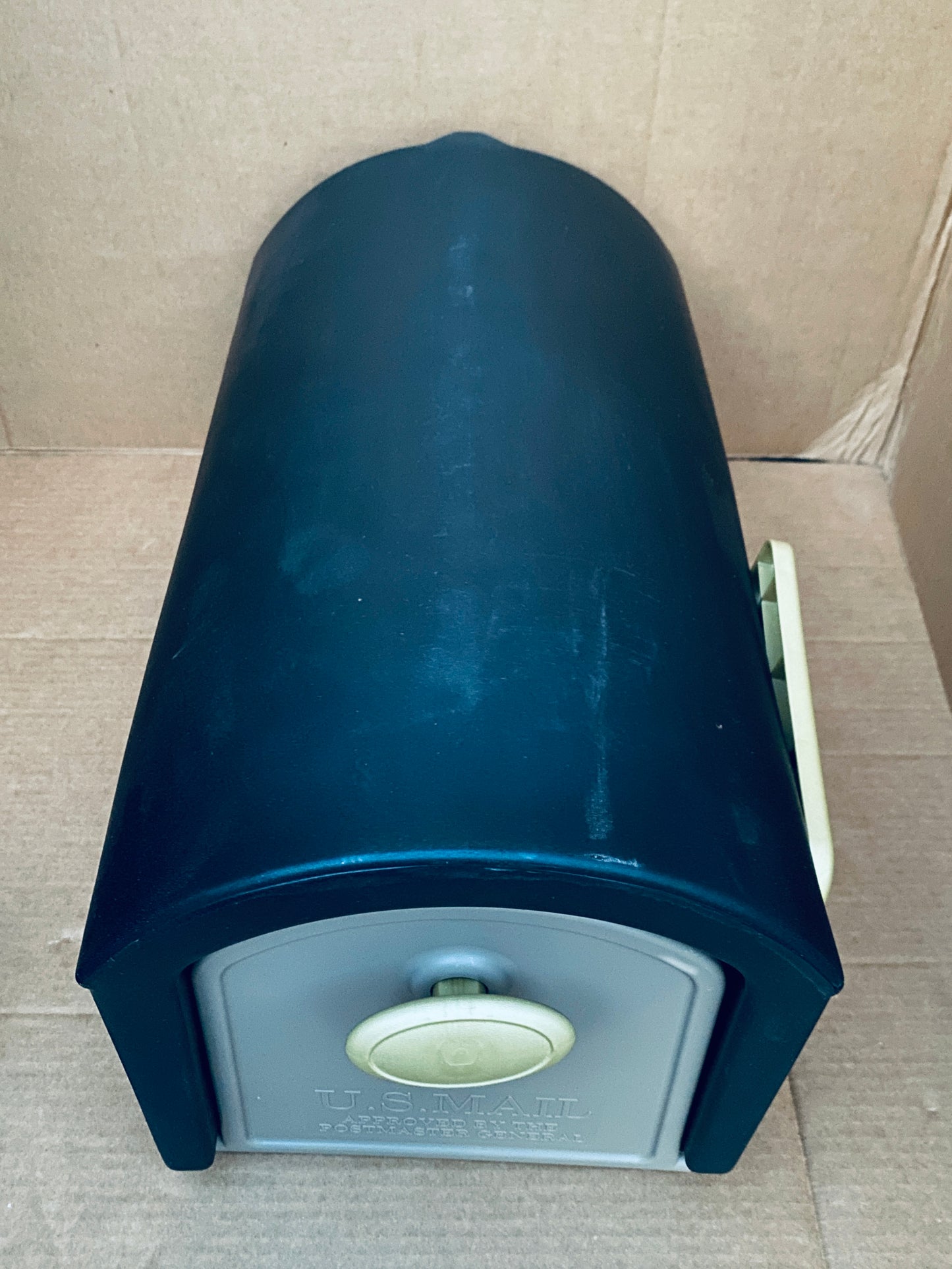 Step2 Mailmaster Hudson Large Black Mailbox With Magnetic Door