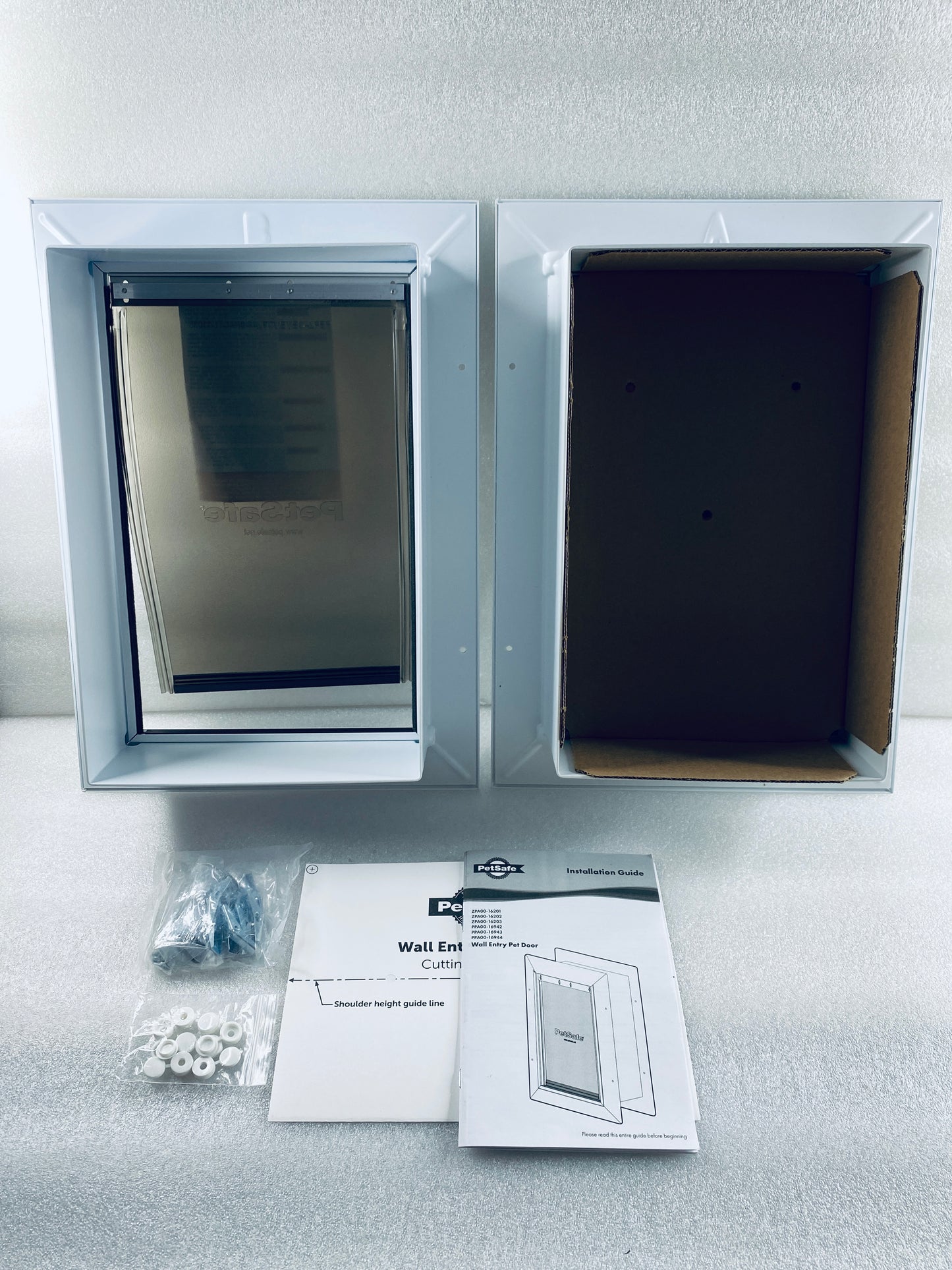 New Other PetSafe Wall Entry Telescoping Pet Door Frame In/Exterior, Medium