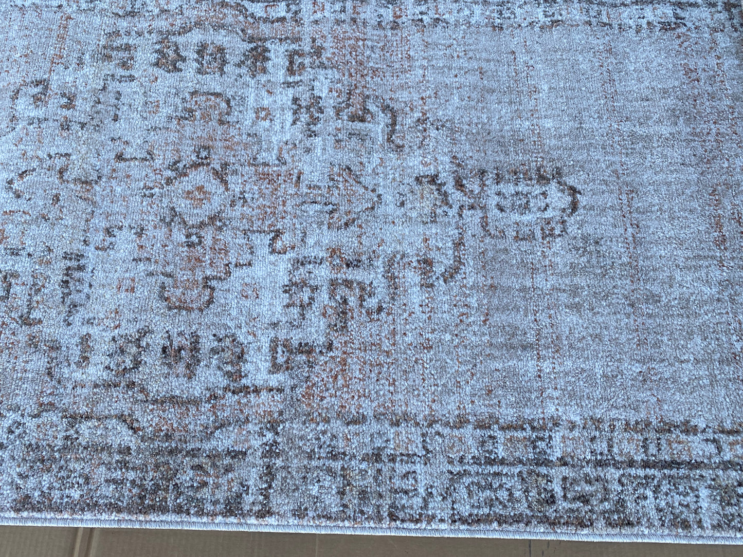 New Open Box Chris Loves Julia Spice/Natural 2'7"x7'6" Vintage Style Runner Rug