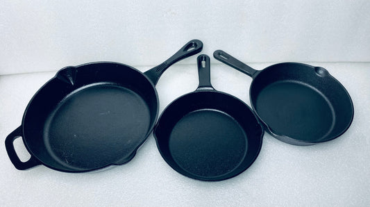 lot Of 3 - Pre-Seasoned Cast Iron Kitchen Pots & Pans (READ)
