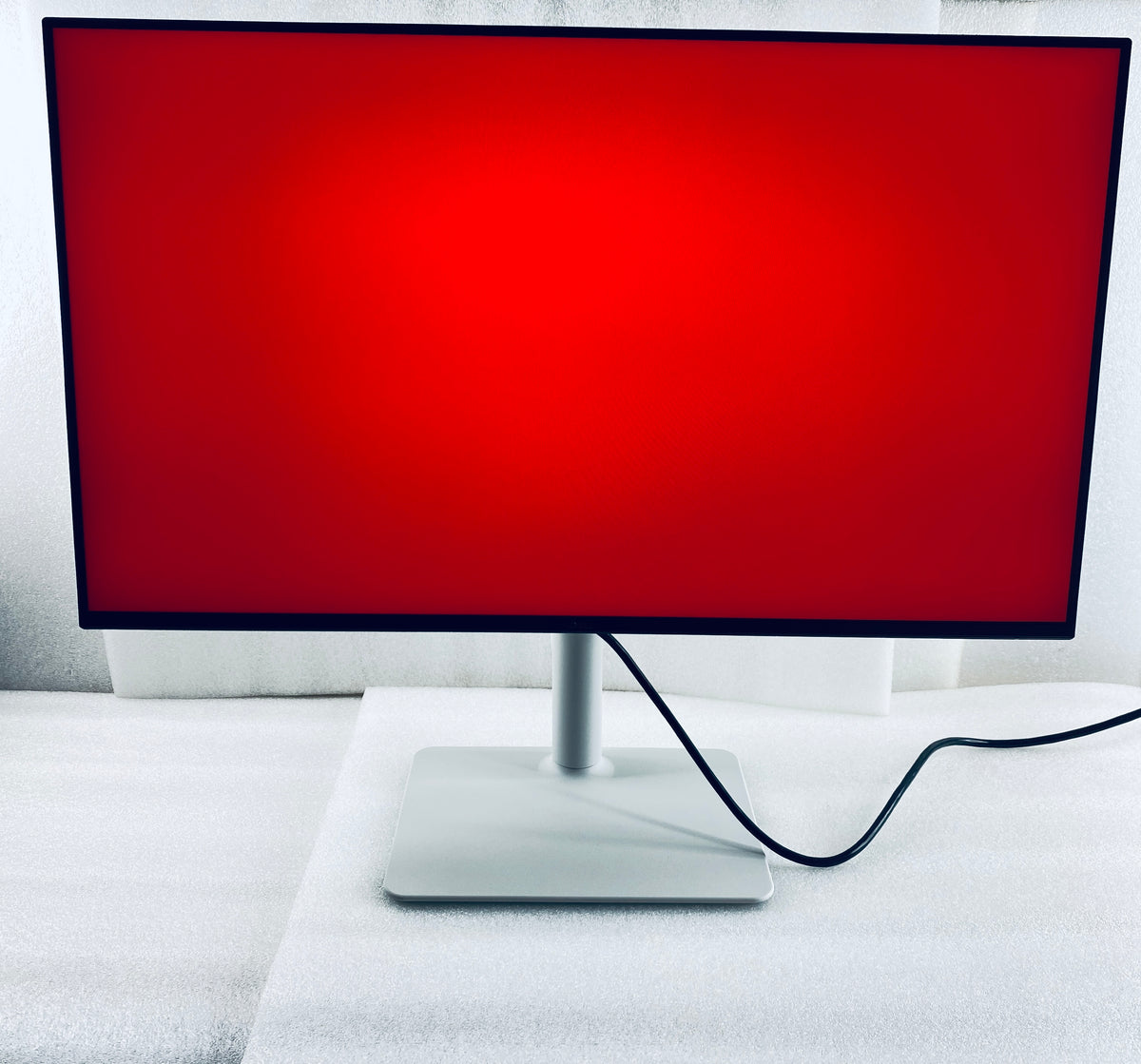 New Open Box Dell 27” FHD Monitor With Integrated Speaker & Height/Tilt/Swivel