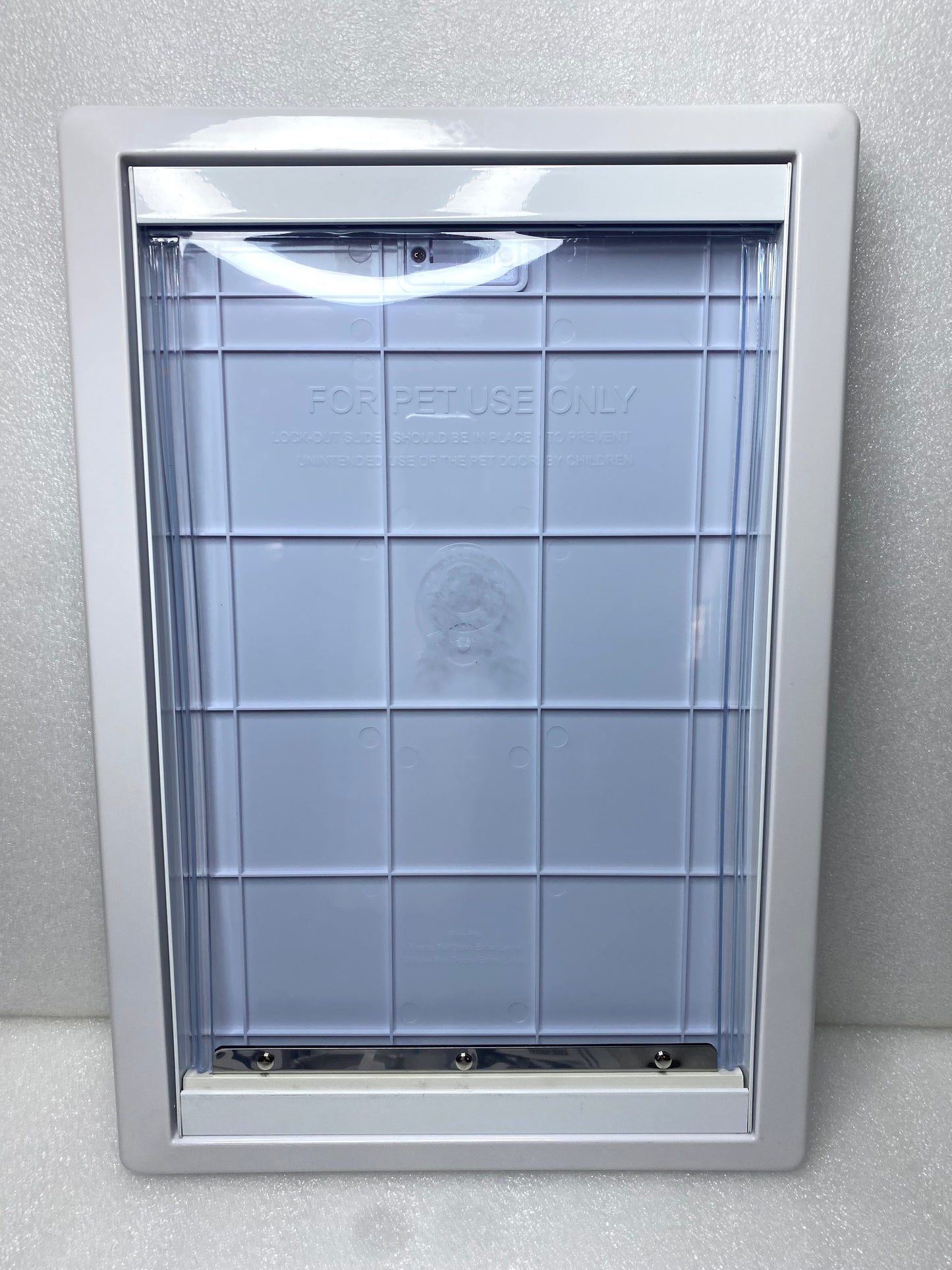 ideal Pet Products Screen-Guard Pet Door Large Flap Size 10 1/2” x 15”, White
