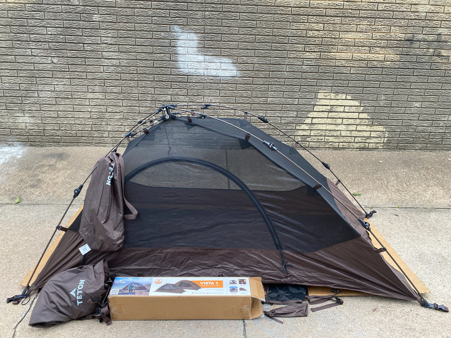 New Other Teton Sports Quick Dome Camping & Backpacking Tent W/ Clip-On Rainfly