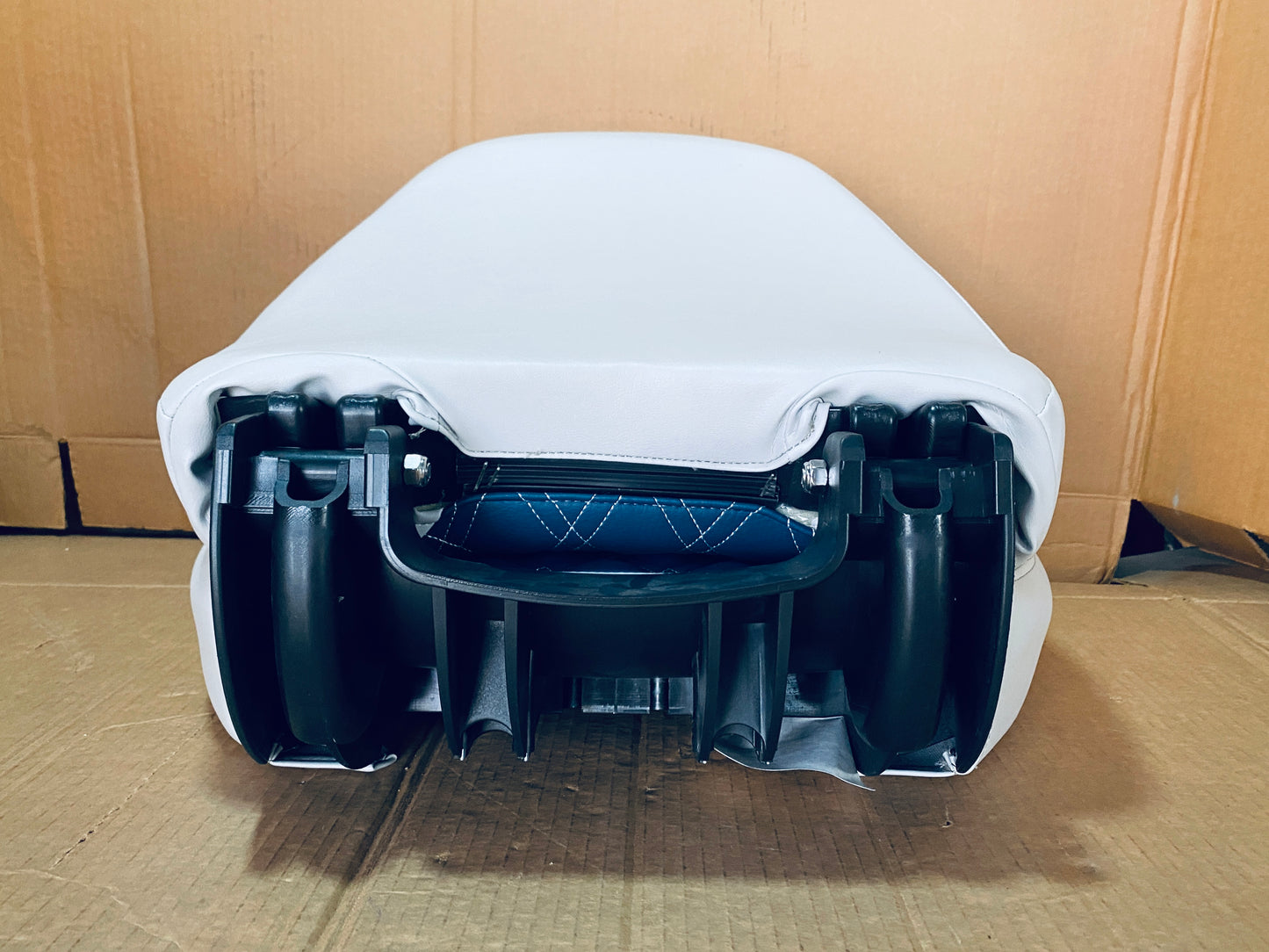 New Other Lippert Folding Pontoon Boat Seat With Contoured Foam Cushioning