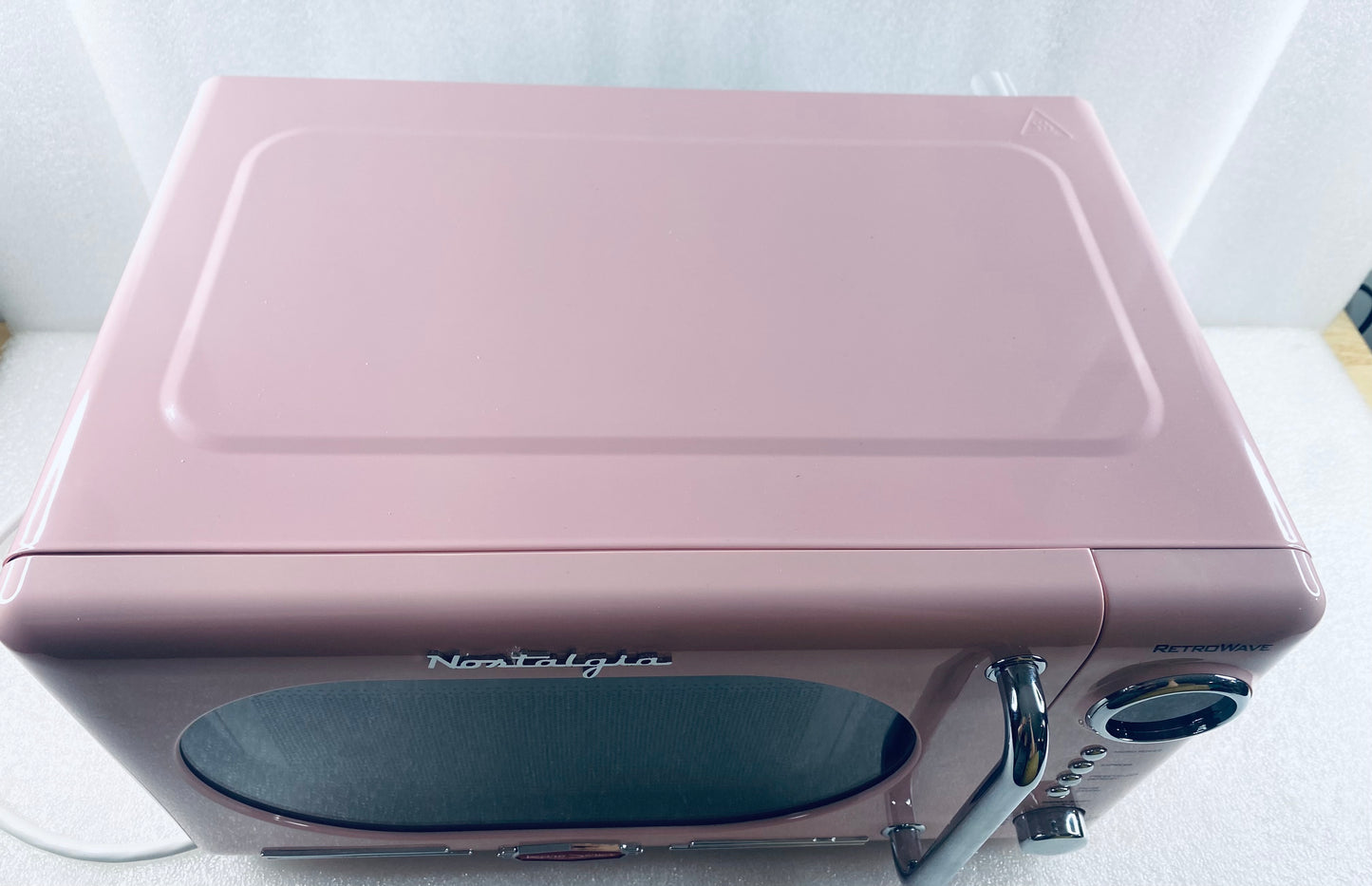 Like New Nostalgia 7 Cu. Ft. Retro Compact Countertop Microwave Oven, Pink