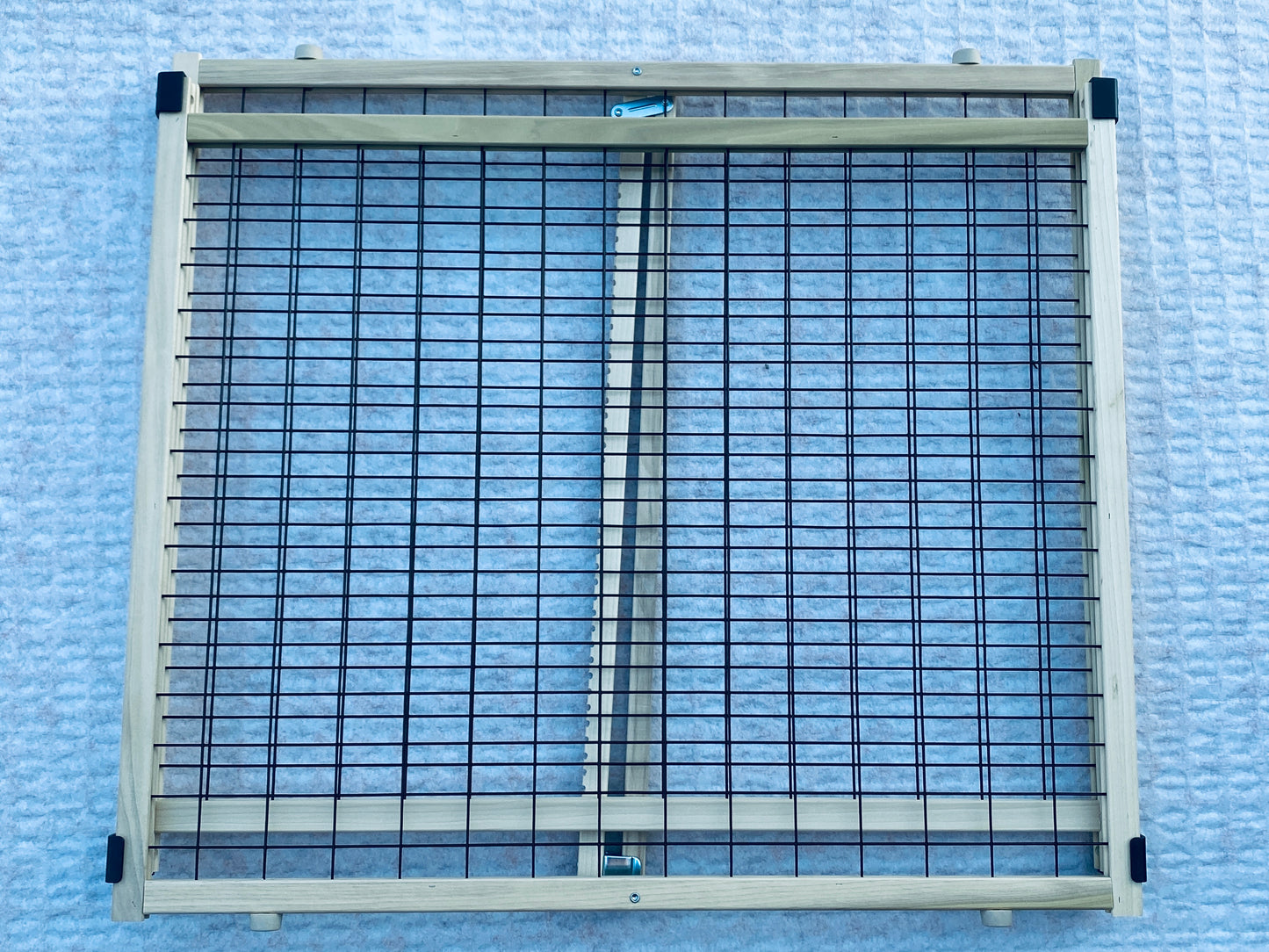 New Other MYPET 29.5"-50" Wide & 31” Tall Wire Mesh Pressure Mounted Dog Gate