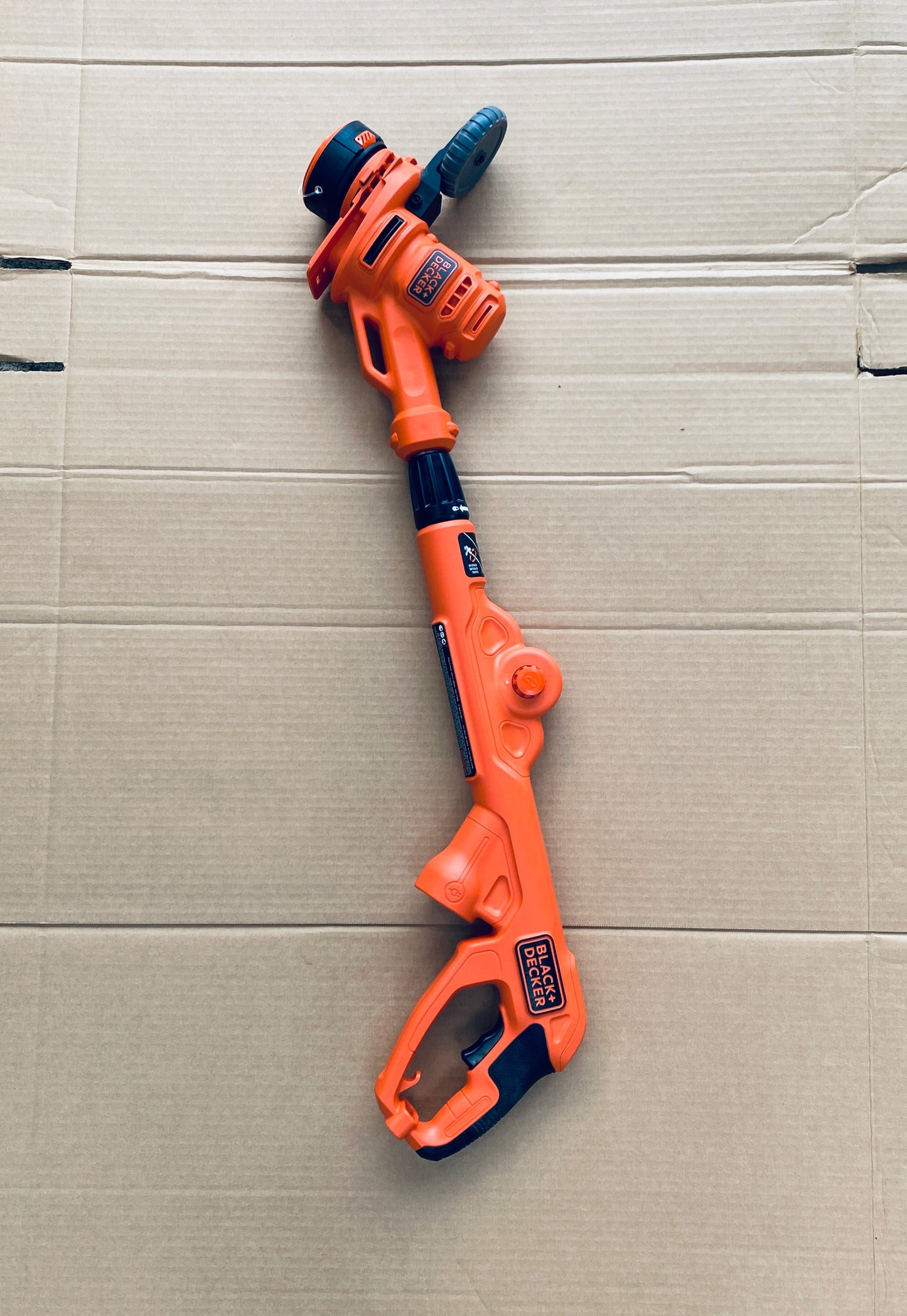 New Open Box Black & Decker 2In1 Auto Feed 6.5 Amp 14” String Trimmer/Lawn Edger