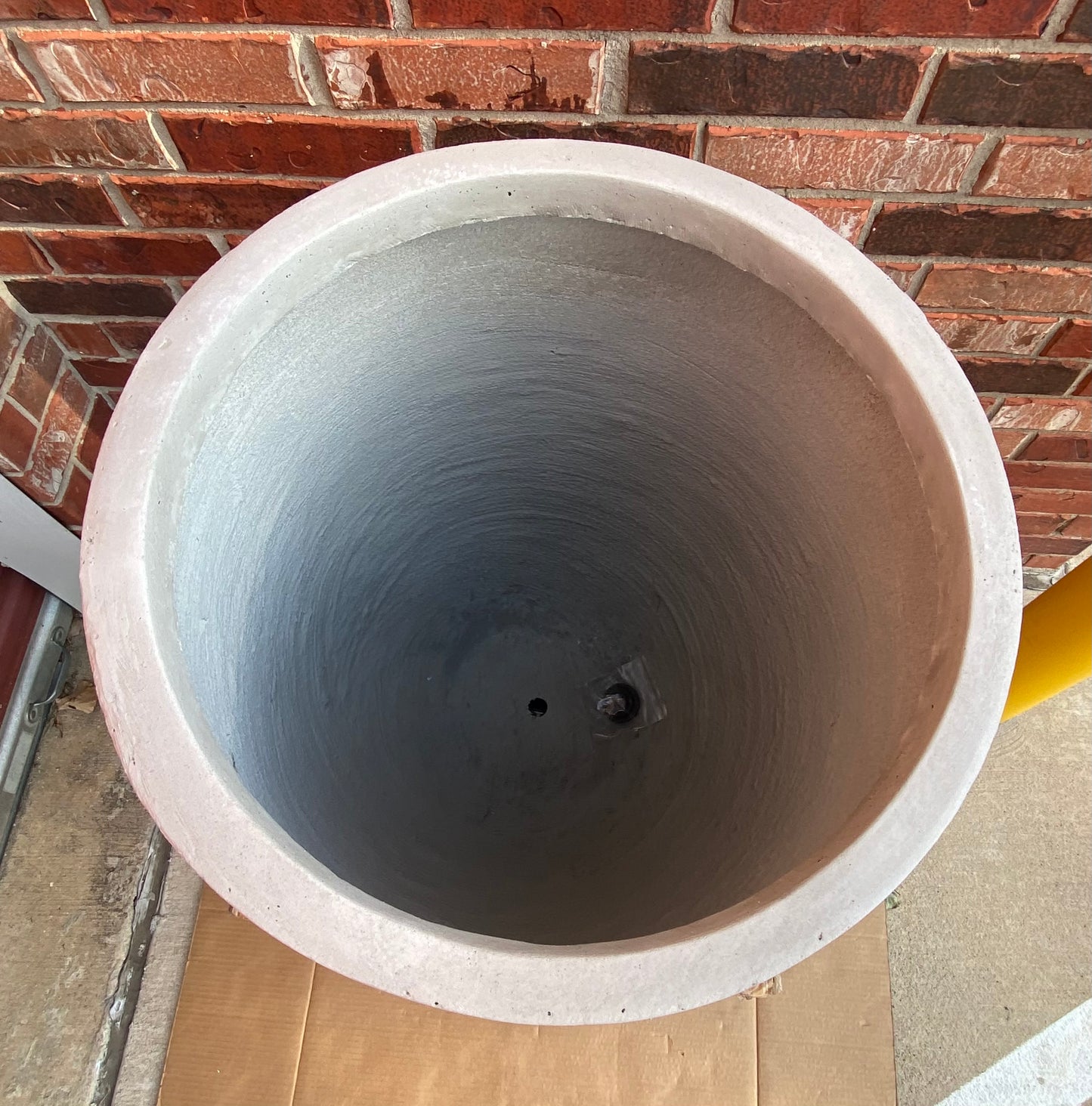 New Kante 21.7” Weathered Concrete Tall Modern Round Large Planter W/ Rubber Plug