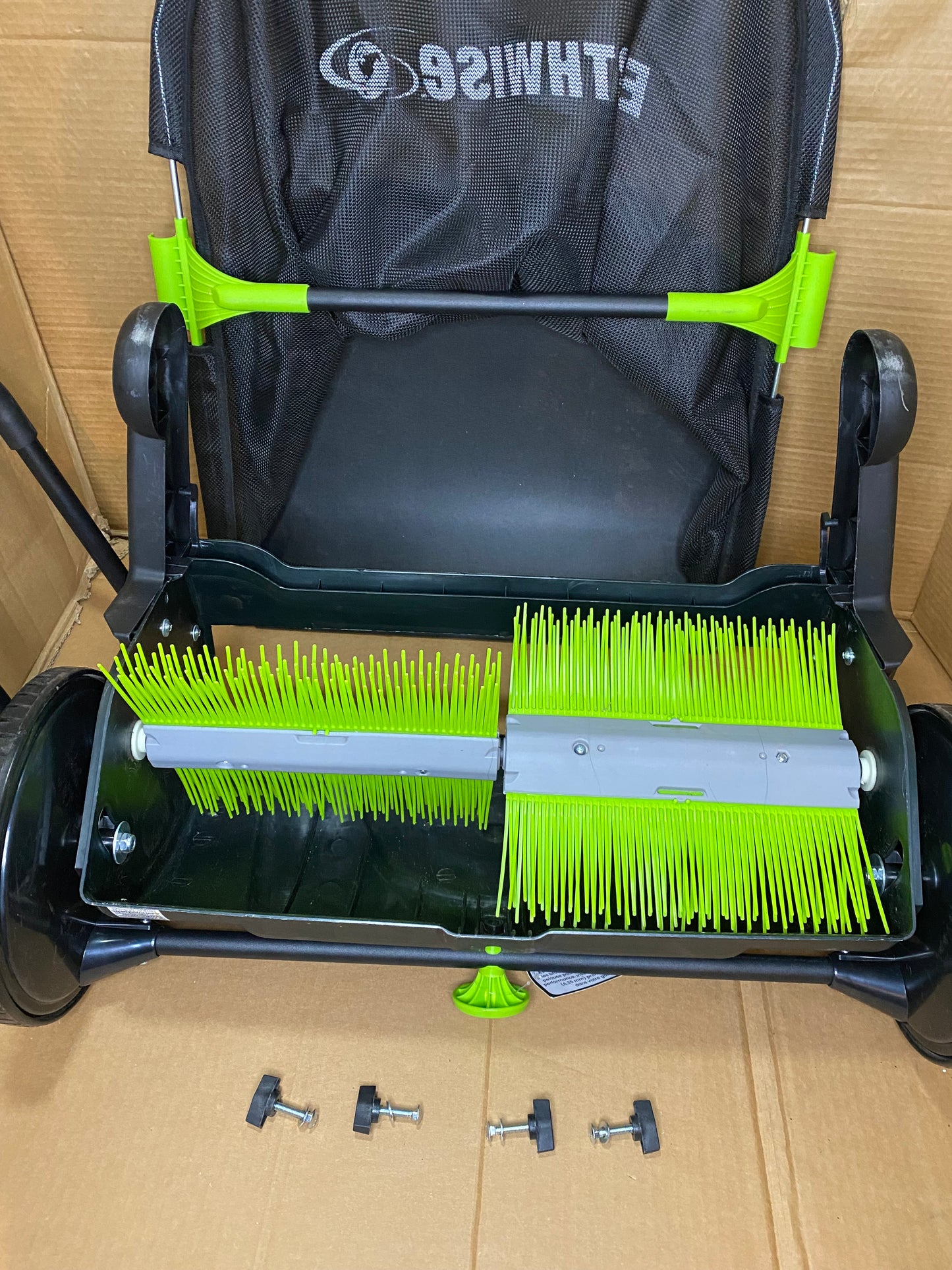 Earthwise LSW70021 21-Inch Width Leaf & Grass Push Lawn Sweeper, Black
