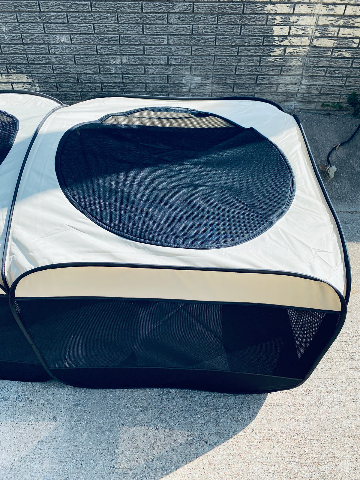 Like New Eighteentek 73.5” Dog/Cat Pop Up Playpen, Beige/Black