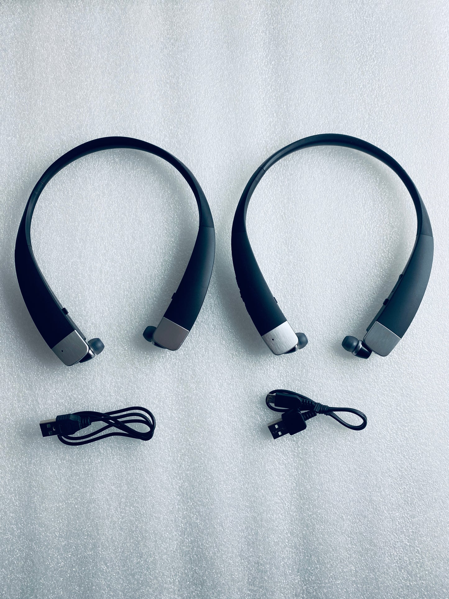 Lot Of 2 Insignia Wireless Bluetooth In-Ear Headset W/Microphone, NS-CAHBTEB02-B
