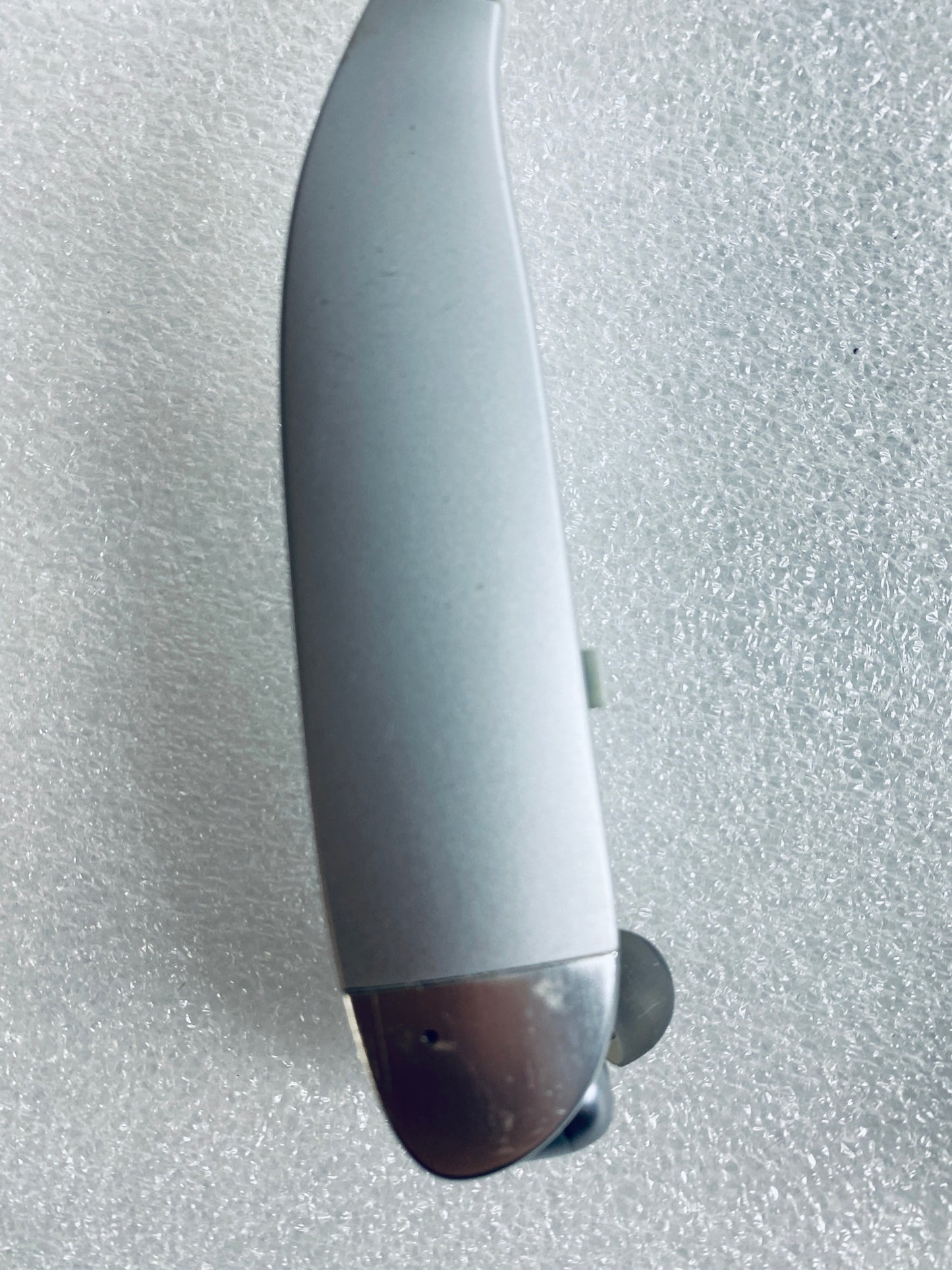 insignia Silver Bluetooth Noise-Canceling Wireless In-Ear Headset NS-CAHBTEBNC-S