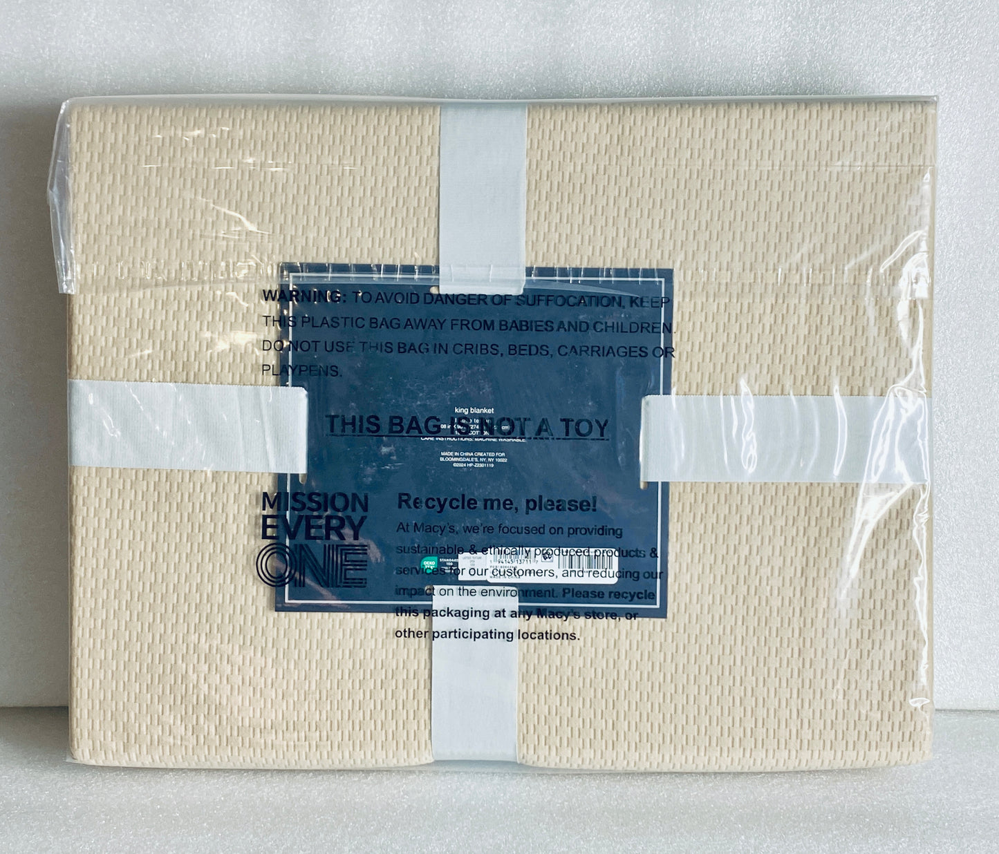 New - Hudson Park Collection King Pebble Lattice Texture Blanket, 108" x 90"