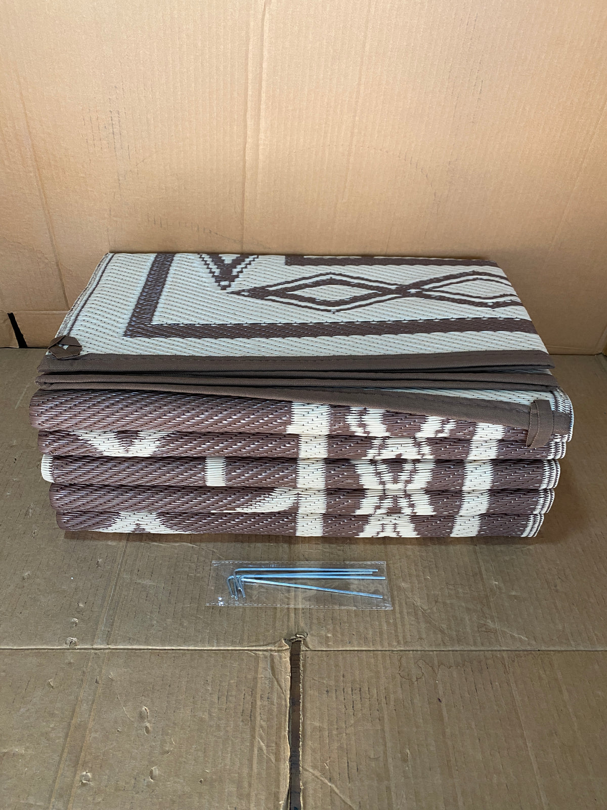 New Other Garvee 9’ x 12’ Outdoor Foldable Reversible Plastic Straw Rug, Brown