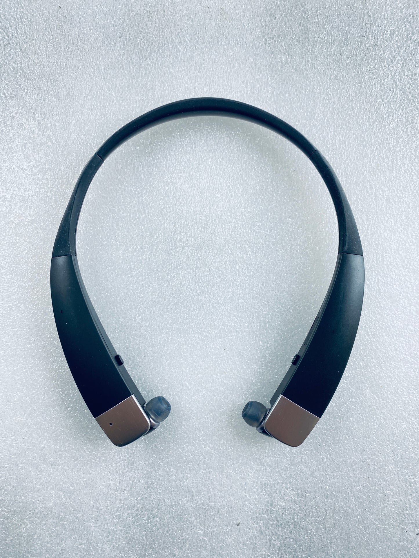 Insignia Wireless Bluetooth In-Ear Headset W/Microphone, NS-CAHBTEB02