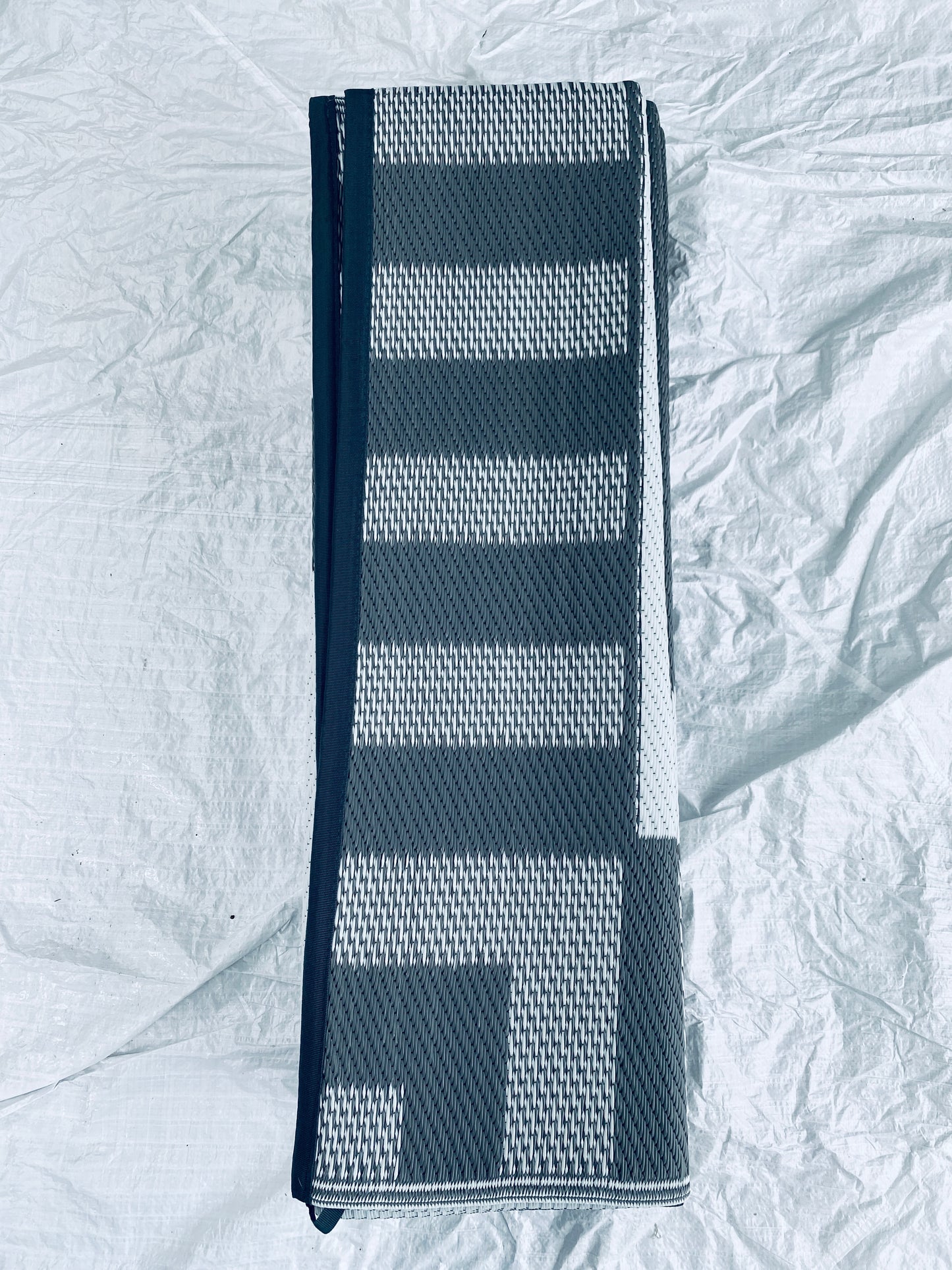 New Open Box Garvee 9’ x 18’ Waterproof Plastic Straw Reversible Outdoor Rug