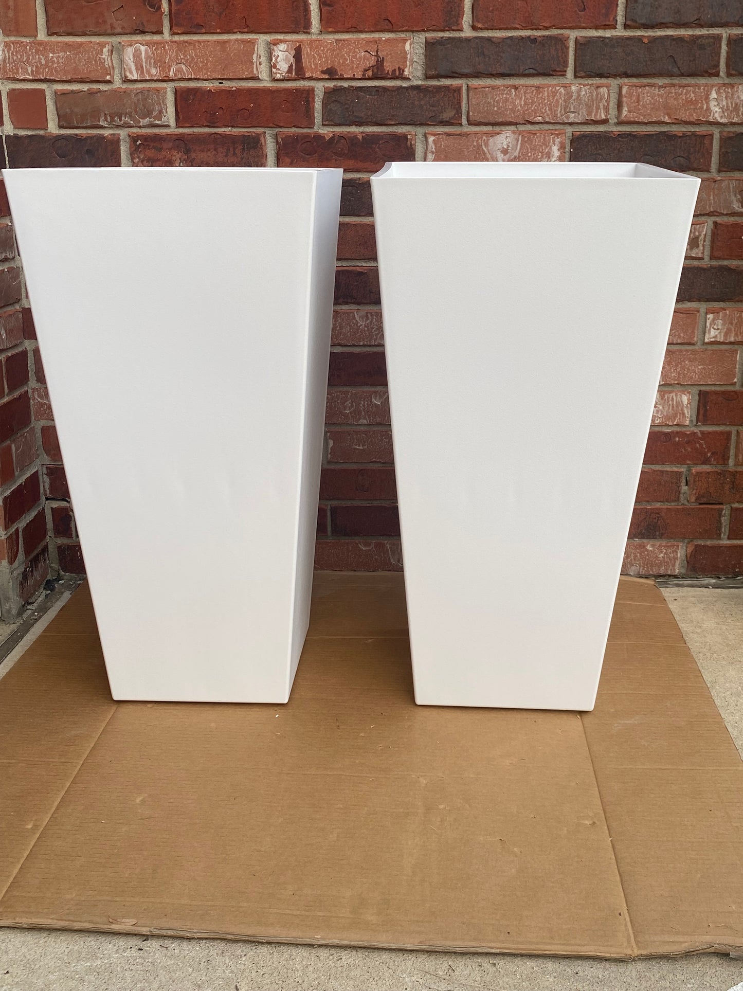 New (Set Of 2) Lifemaster 30” Heavy-Duty Indoor/Outdoor Large Planters, White