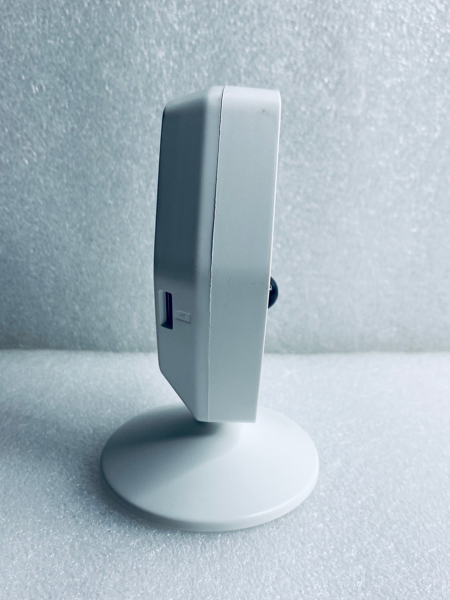 Night Owl Wireless WCM-HT20W-IN-HIK 1080P Indoor White Security Camera