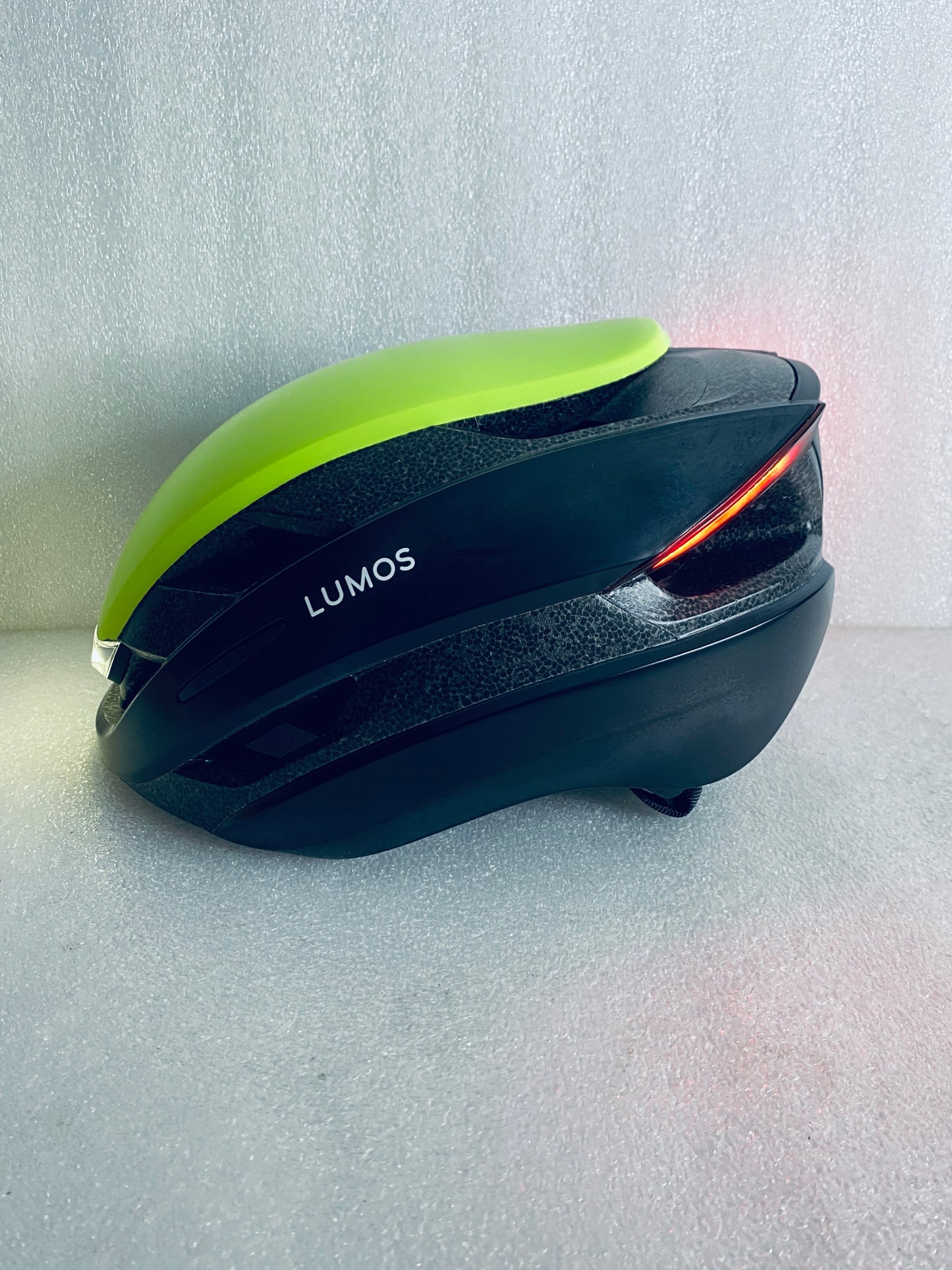 New Other Lumos Ultra Size M/L Bluetooth Hi-VIS Green Smart Helmet With Remote
