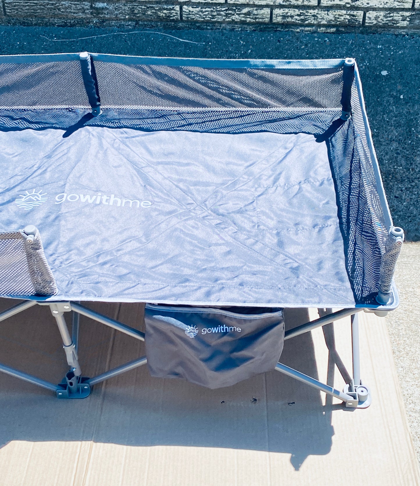 New Other Baby Delight In/Outdoor Bungalow Portable Cot/Toddler Bed, Gray – READ