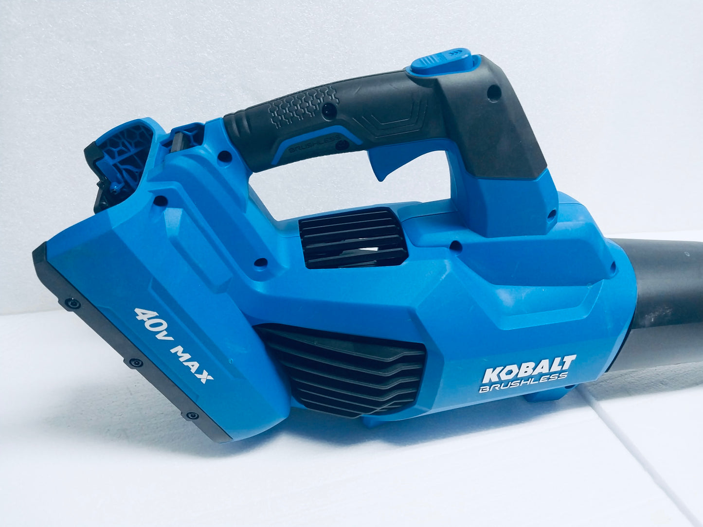 #100 - Kobalt 40V Max Brushless Air Blower 520 CFM 120 MPH, KLB 1040B-03, No Battery, Blue - (READ) - (IN CONDITION AS SHOWN)$$$$$$