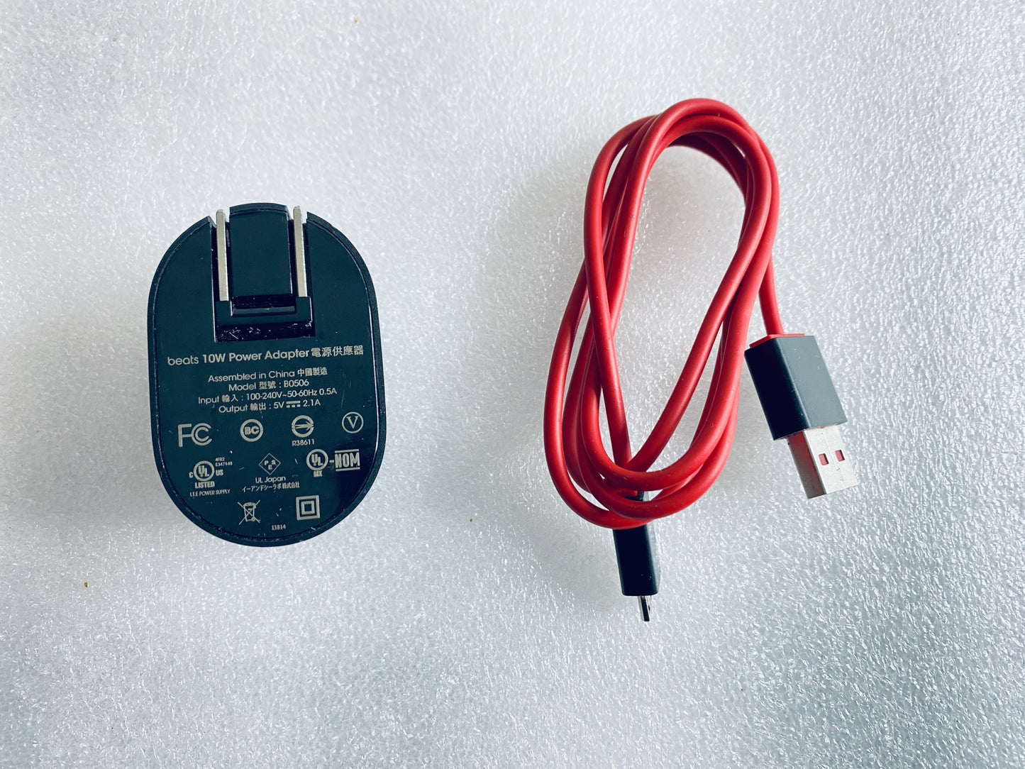 beats 10W USB Power Adapter 5V 2.1A, B0506 & Micro To USB Cable